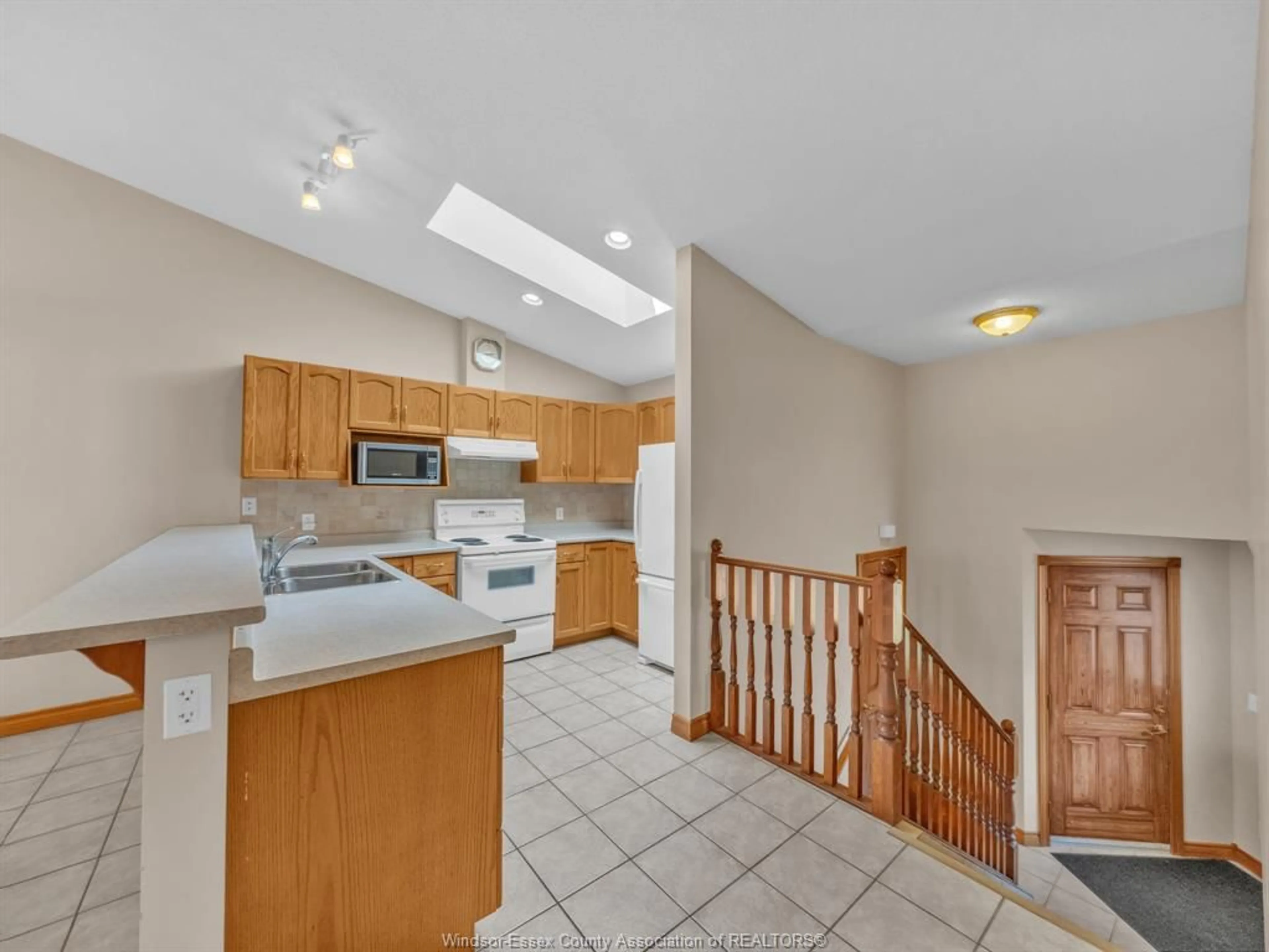 Open concept kitchen, unknown for 89 Peter Ave, Leamington Ontario N8H 5N9