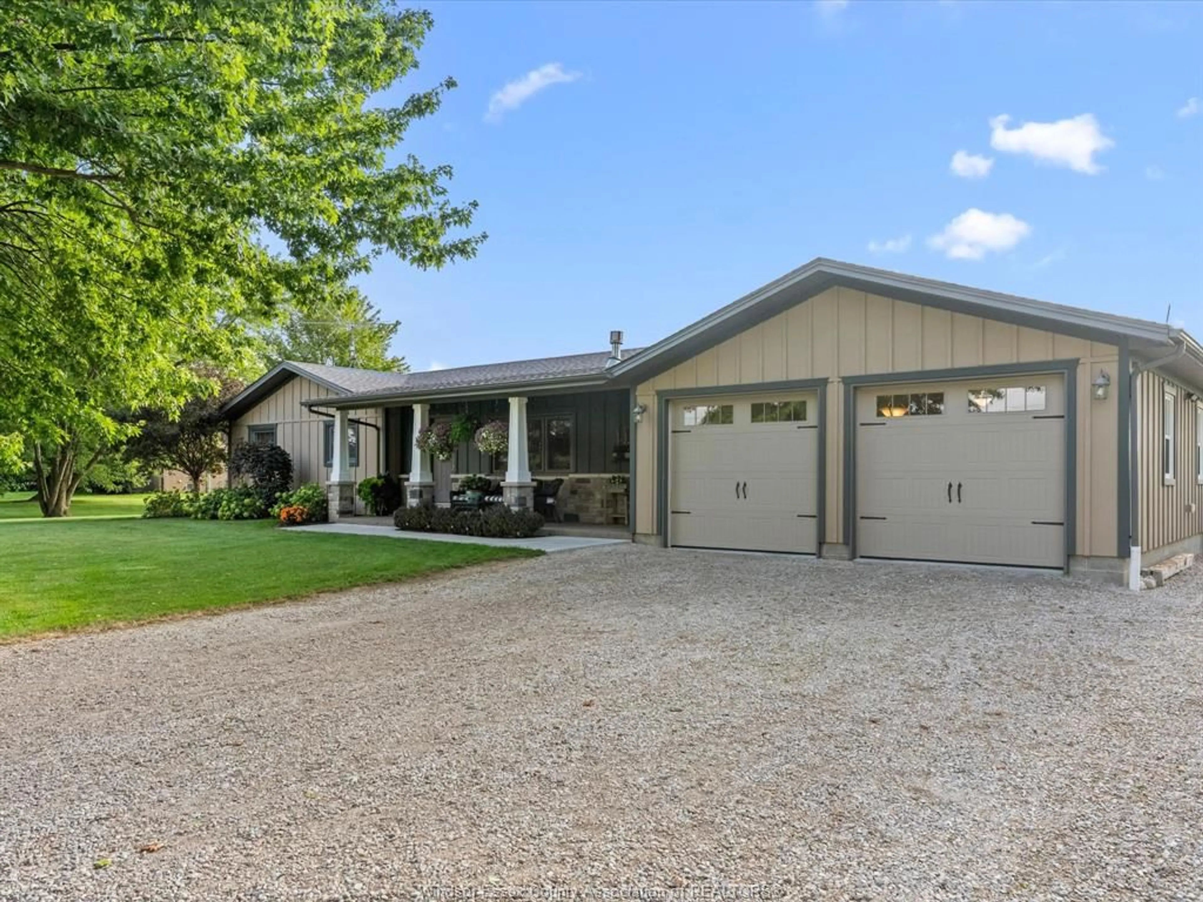 Home with vinyl exterior material, street for 1976 LAKESHORE ROAD 123, Lakeshore Ontario N0R 1V0