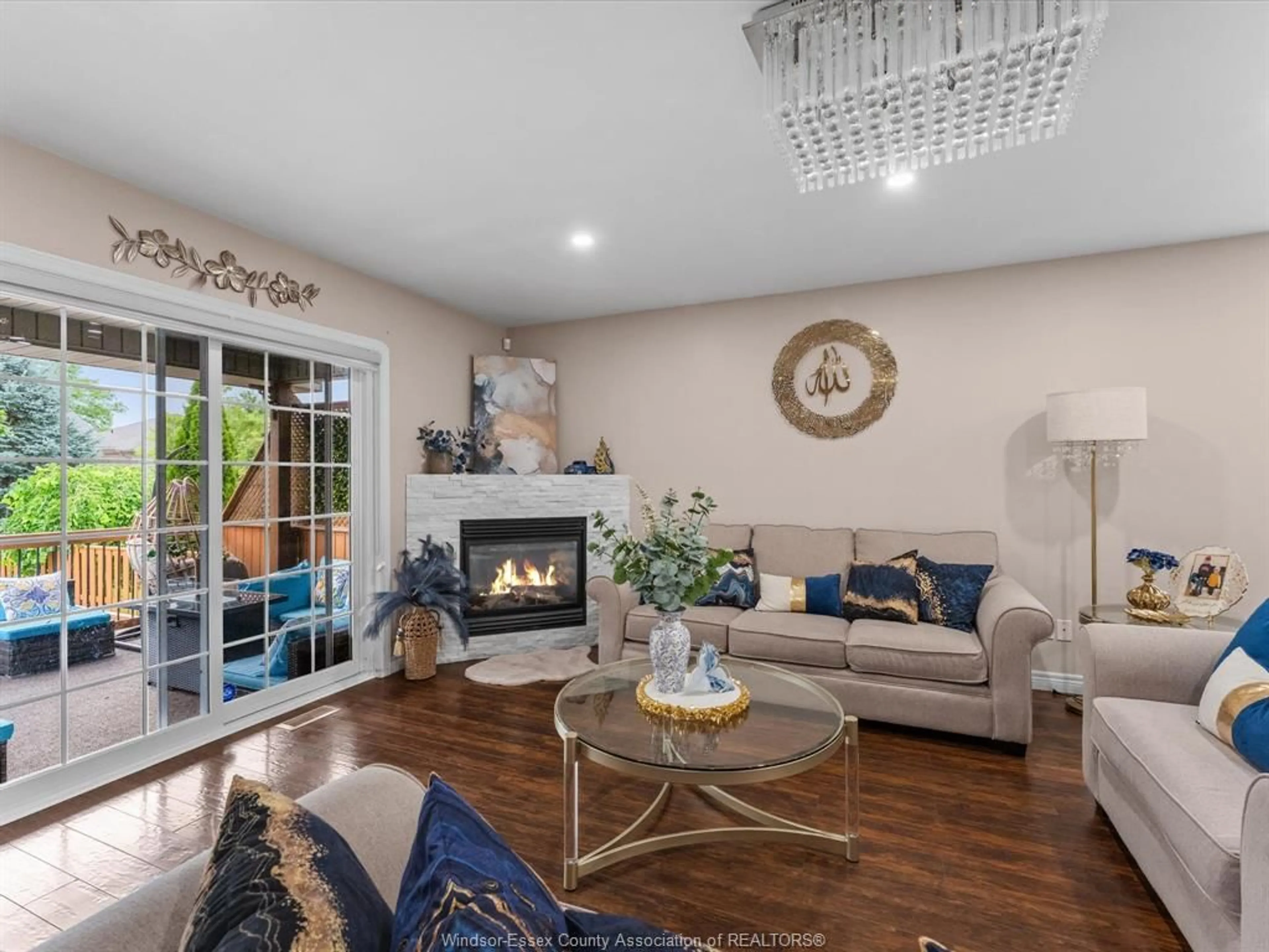 Living room with furniture, unknown for 2408 WATERFORD Ave, Windsor Ontario N8P 1S1