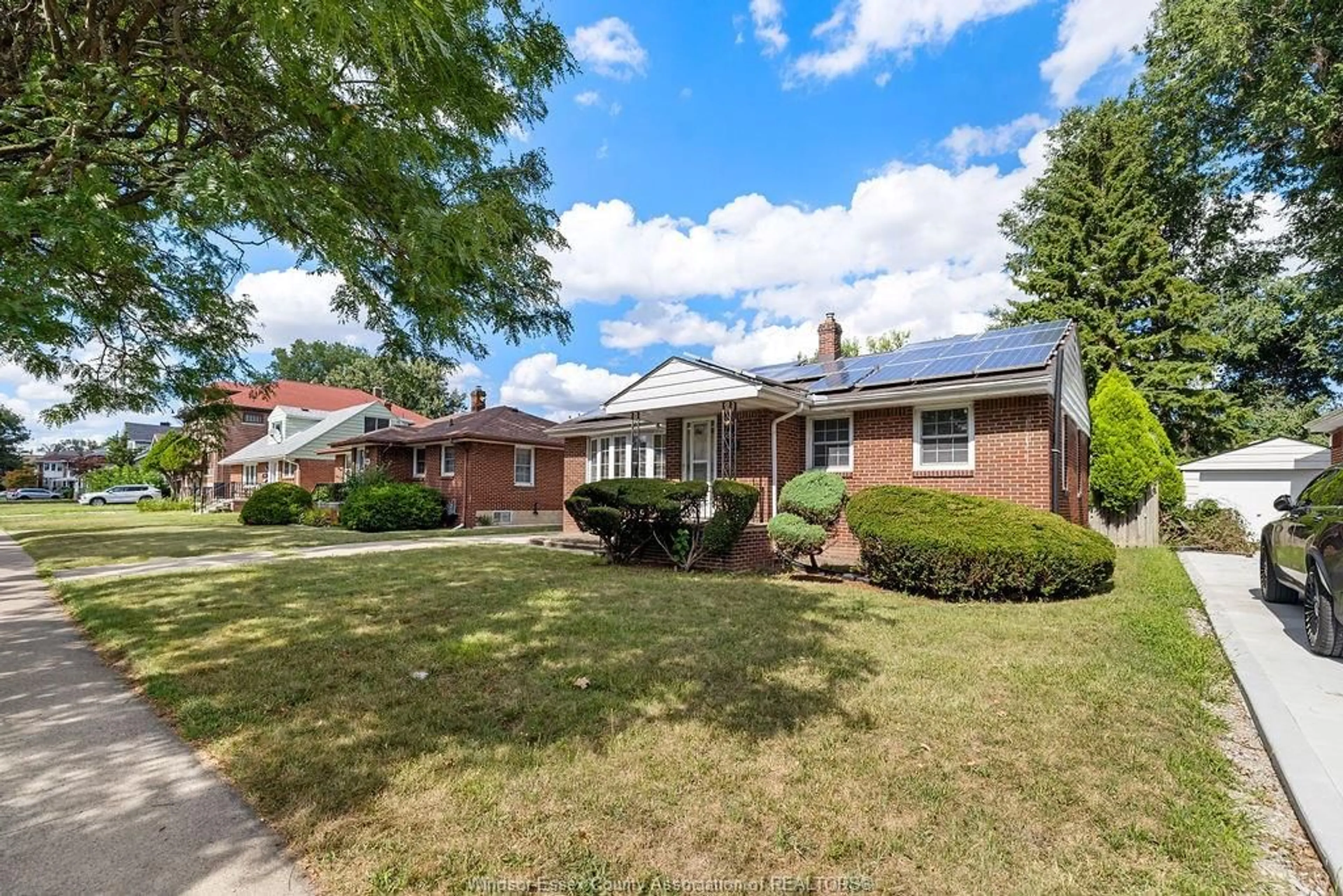 Home with brick exterior material, street for 386 PARTINGTON AVE, Windsor Ontario N9B 2N5