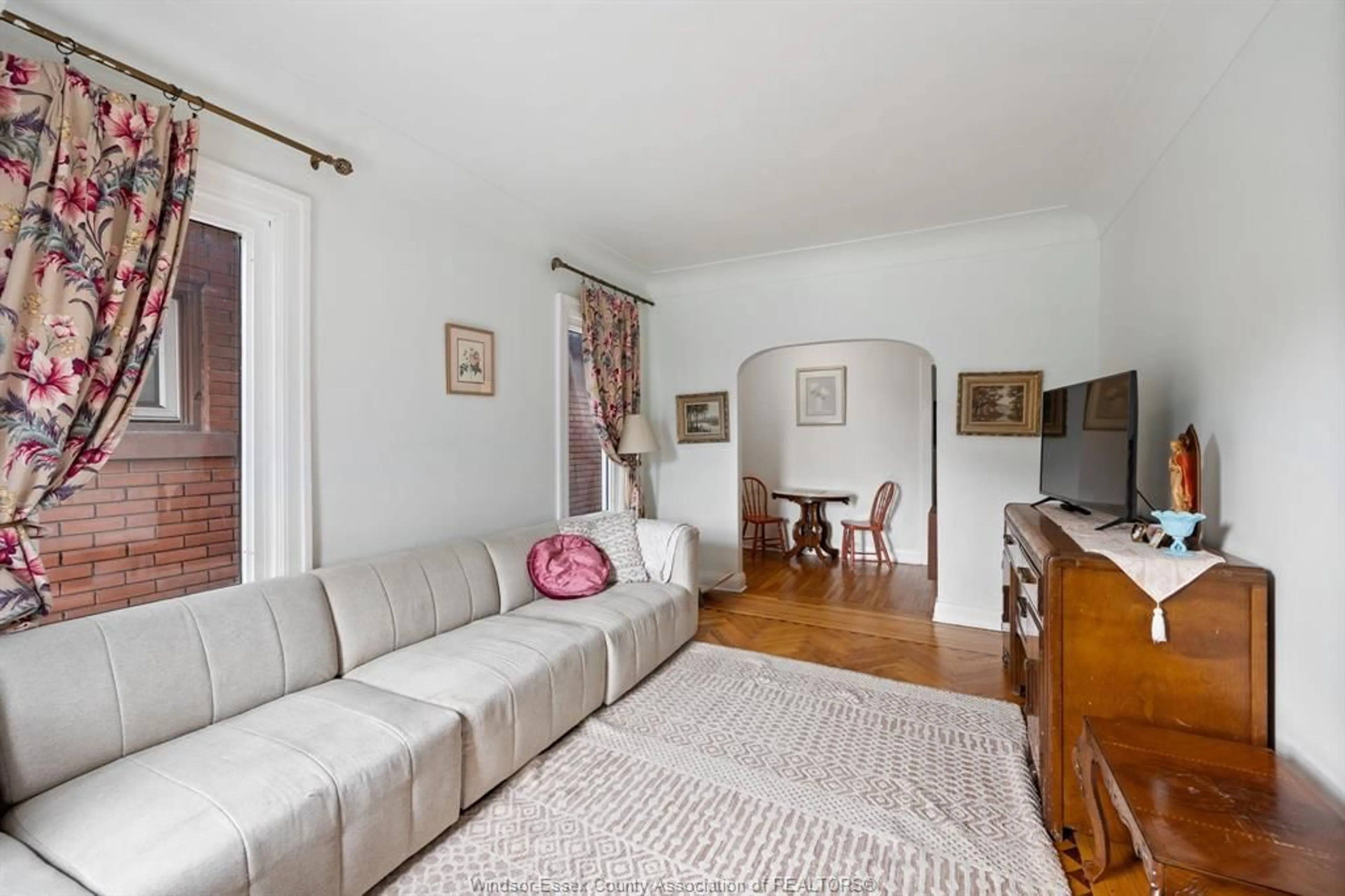 Living room with furniture, unknown for 1545 LILLIAN Ave, Windsor Ontario N8X 4A9
