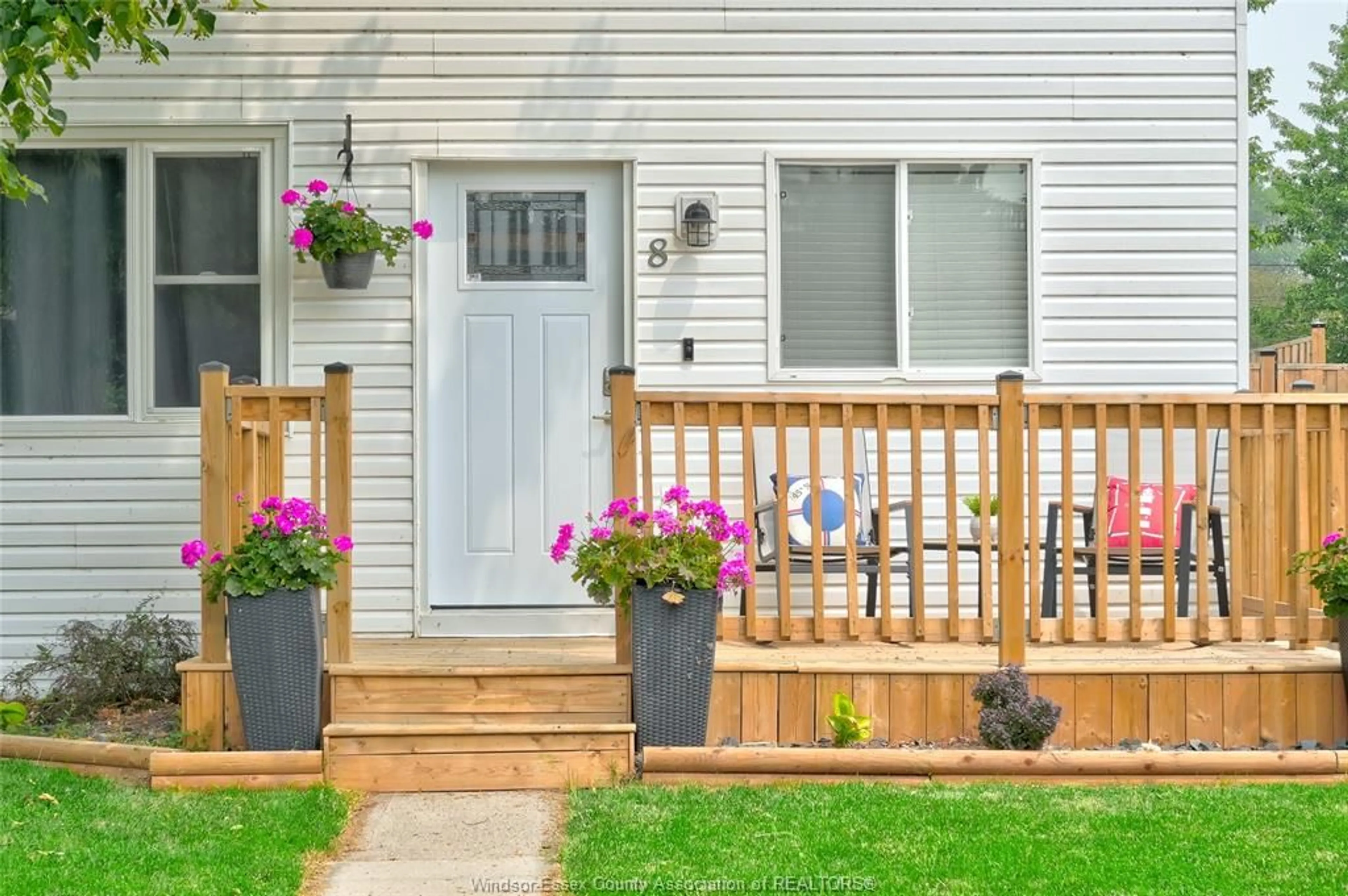 Home with vinyl exterior material, street for 8 ST. CLAIR St, Tilbury Ontario N0P 2L0