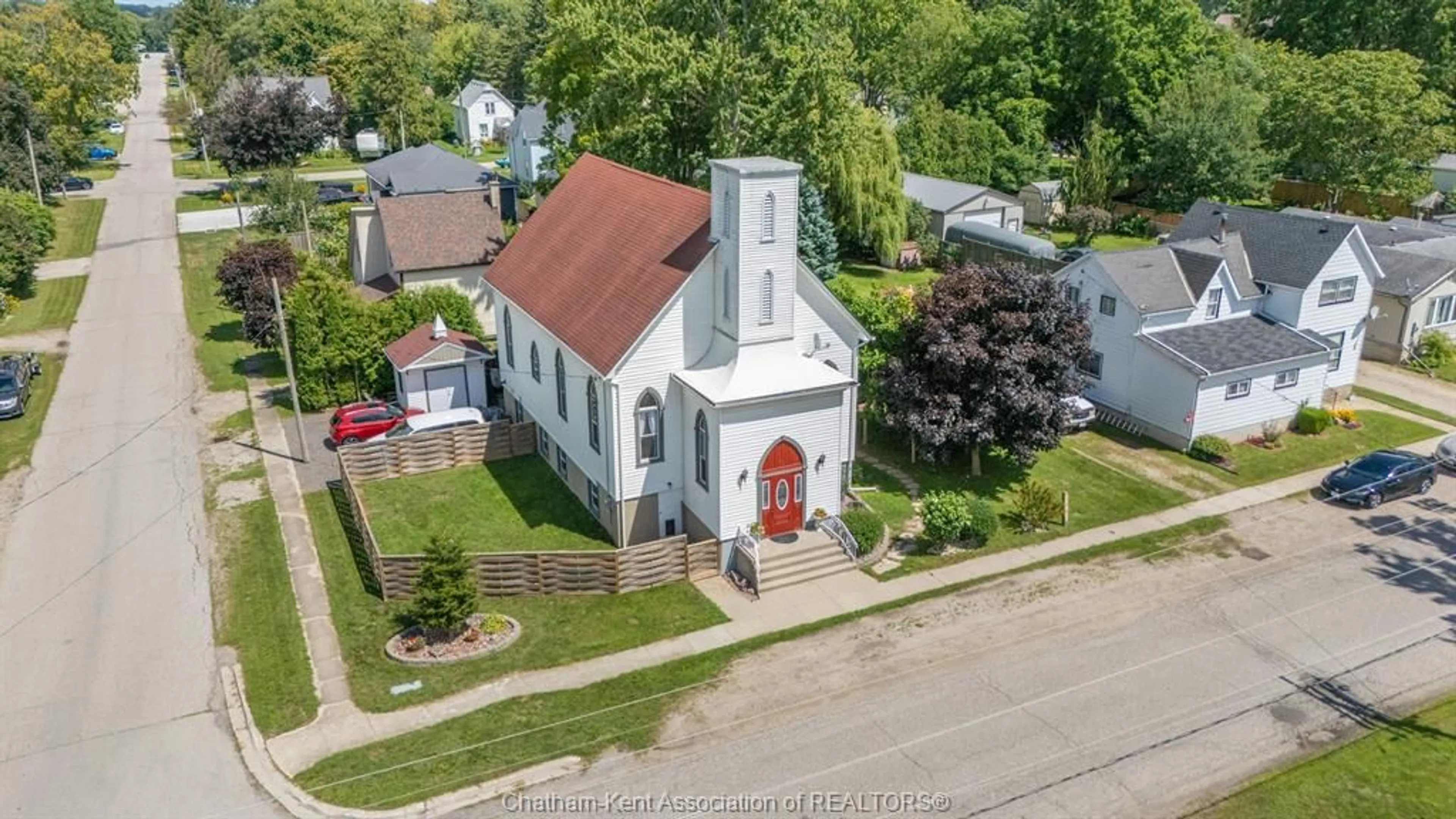 A pic from outside/outdoor area/front of a property/back of a property/a pic from drone, street for 203 McIntyre St, Dutton Ontario N0L 1J0