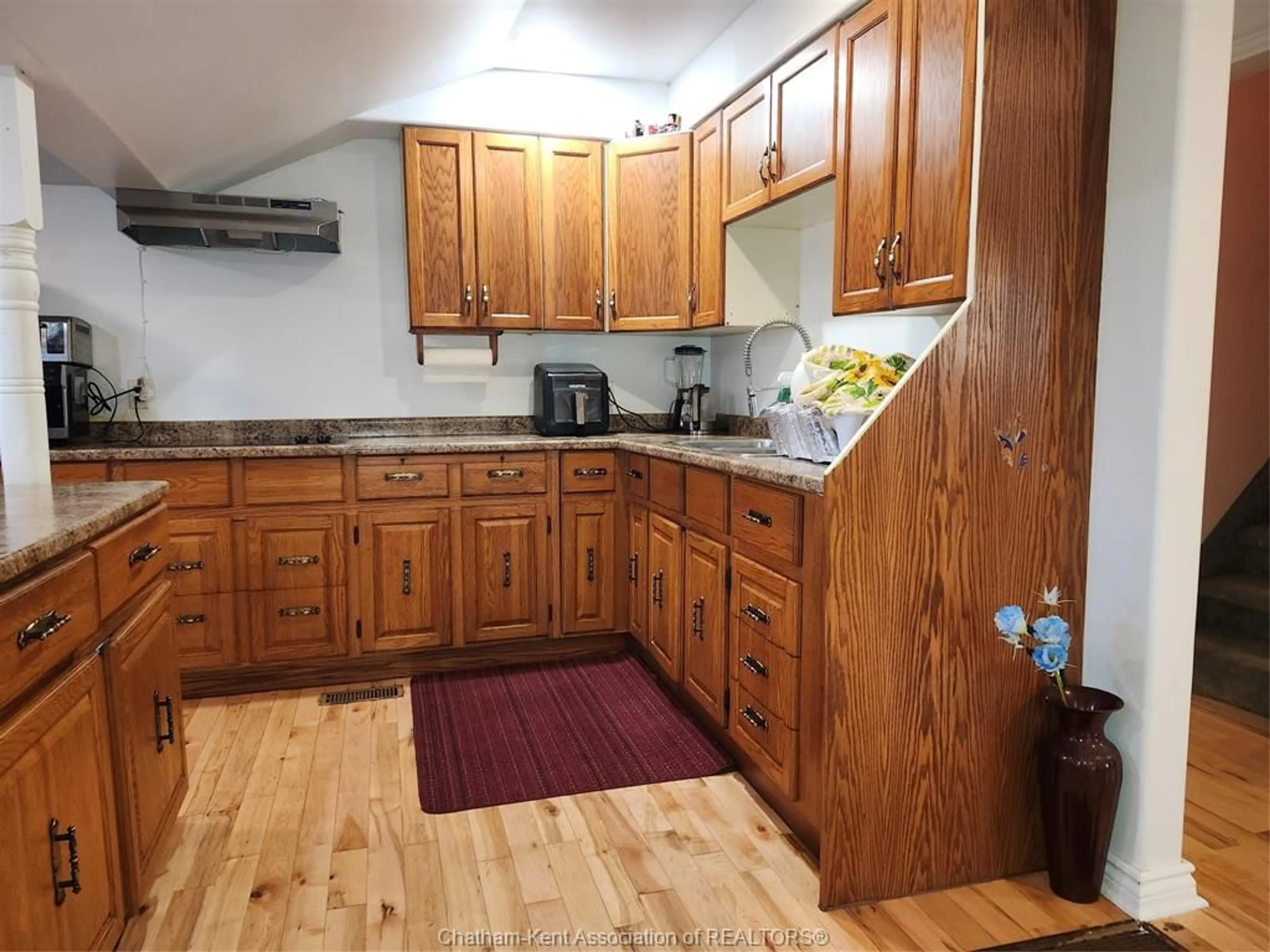 Standard kitchen, unknown for 29395 ZONE 4 Rd, Thamesville Ontario N0P 1C0