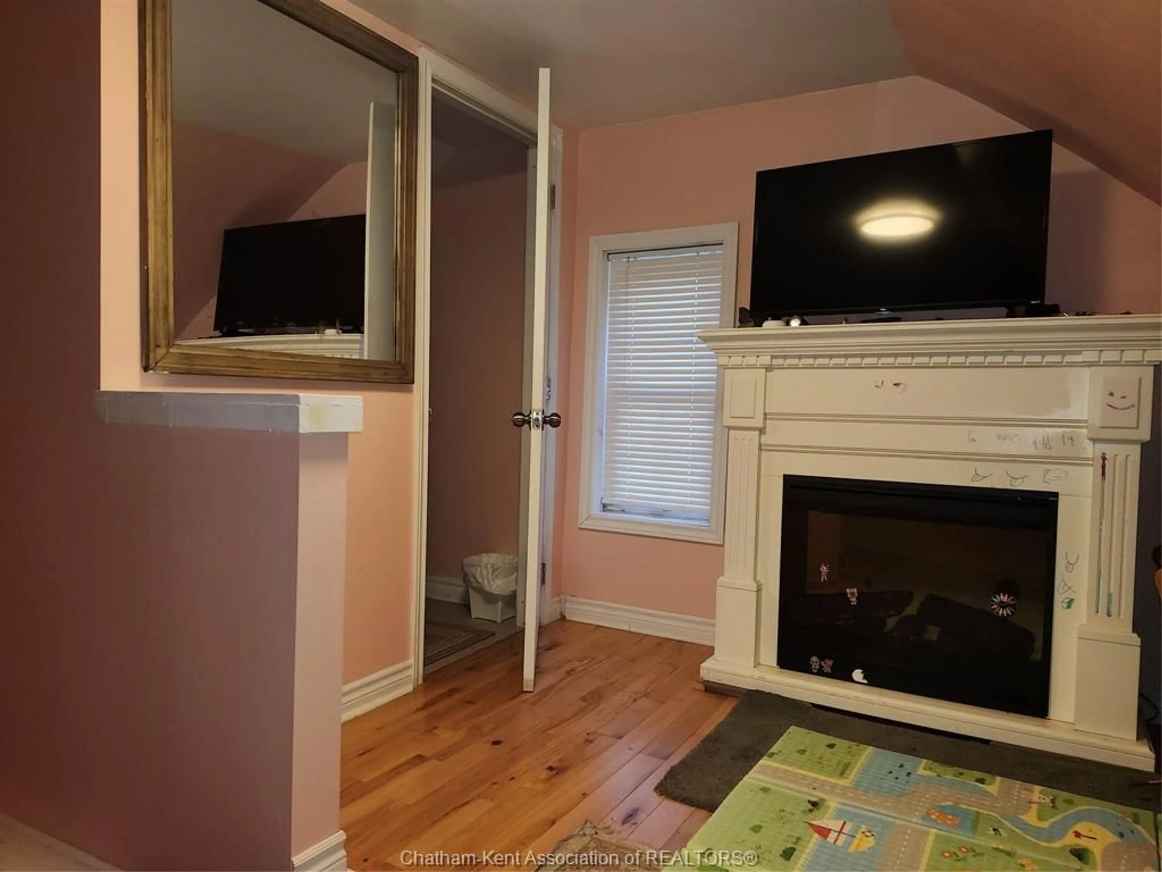 A pic of a room for 29395 ZONE 4 Rd, Thamesville Ontario N0P 1C0