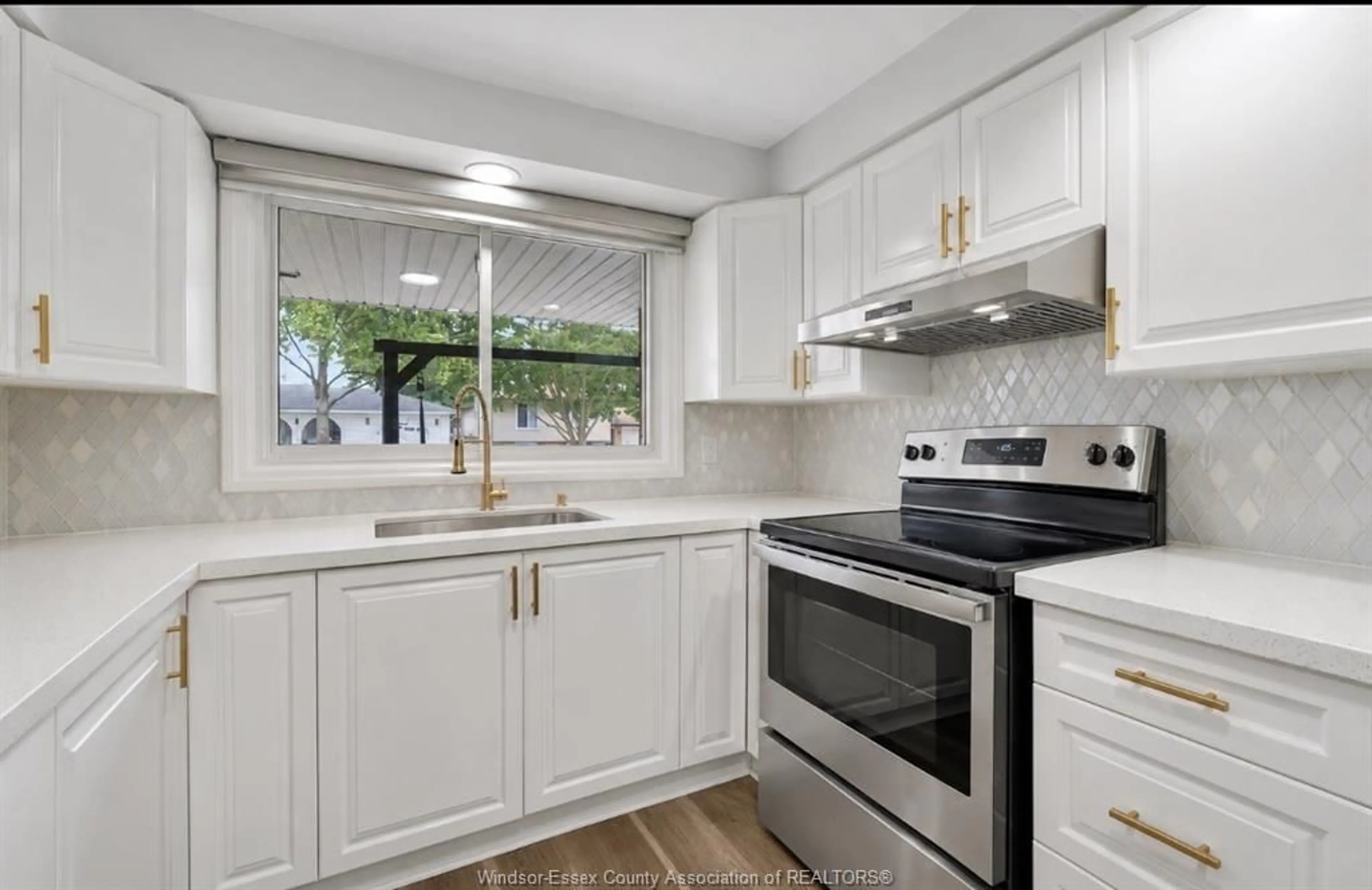 Standard kitchen, unknown for 9335 ESPLANADE, Windsor Ontario N8R 1J3