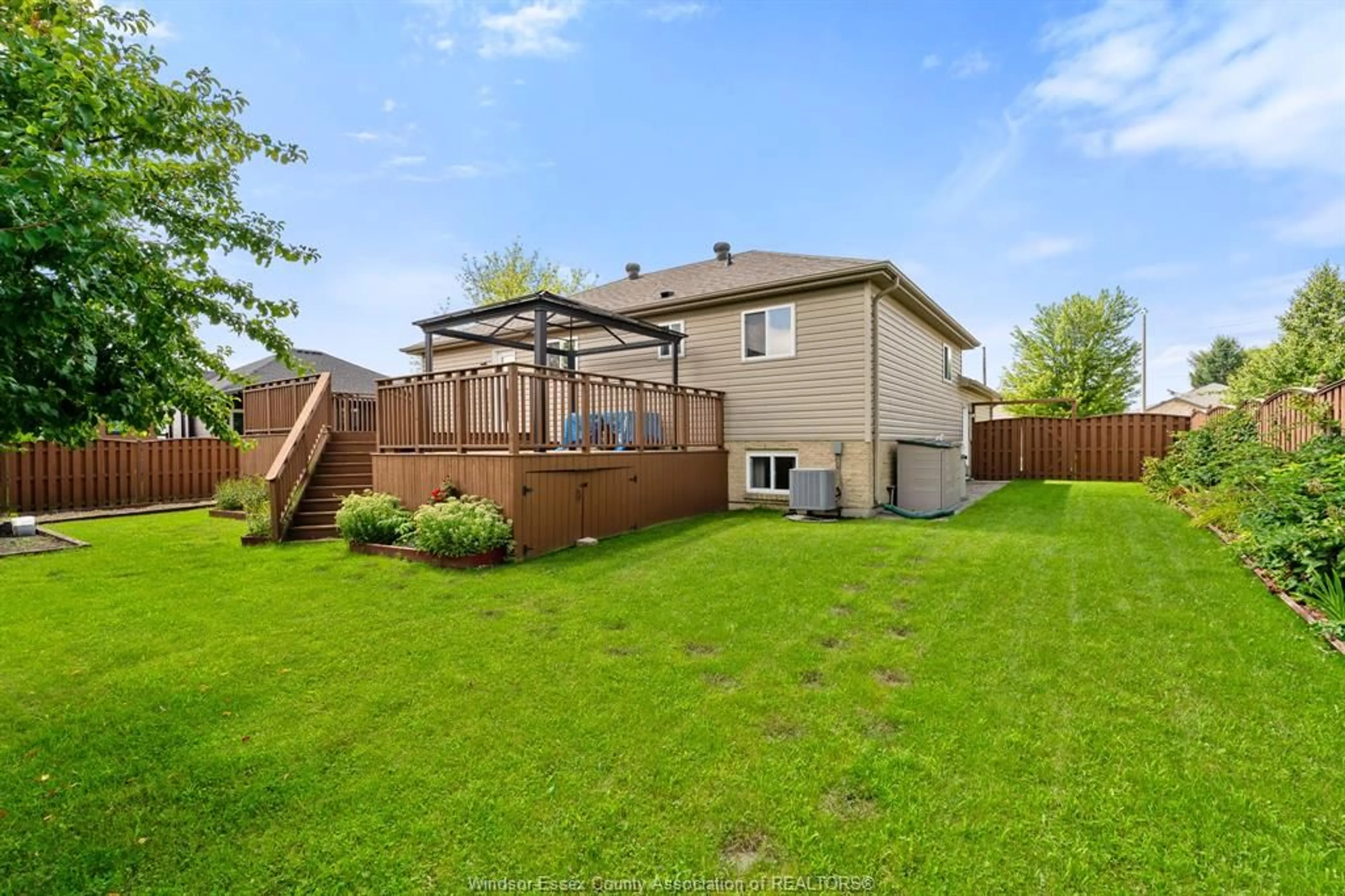 Patio, unknown for 17 Hazel Cres, Kingsville Ontario N9Y 0A8
