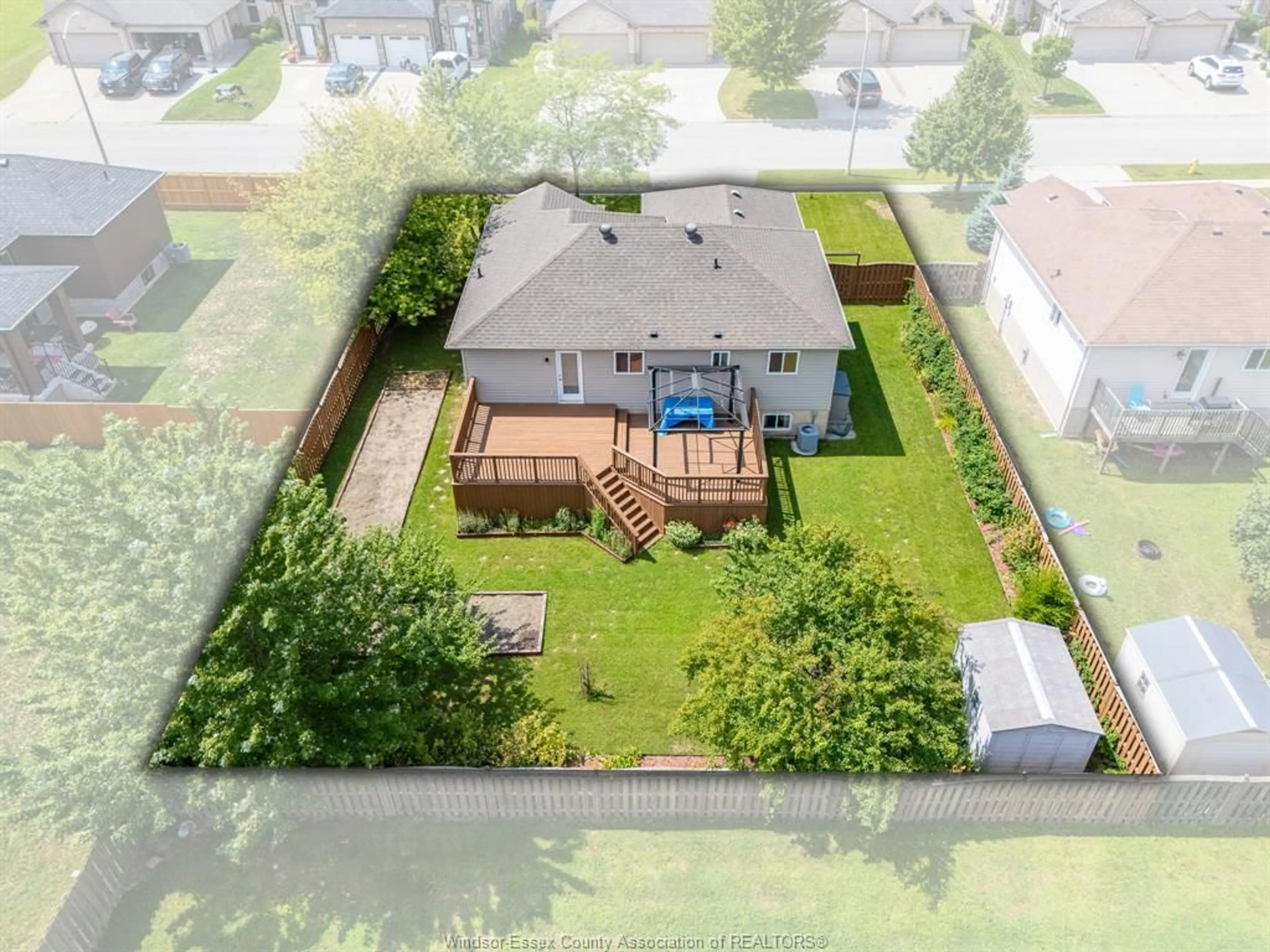 A pic from outside/outdoor area/front of a property/back of a property/a pic from drone, street for 17 Hazel Cres, Kingsville Ontario N9Y 0A8