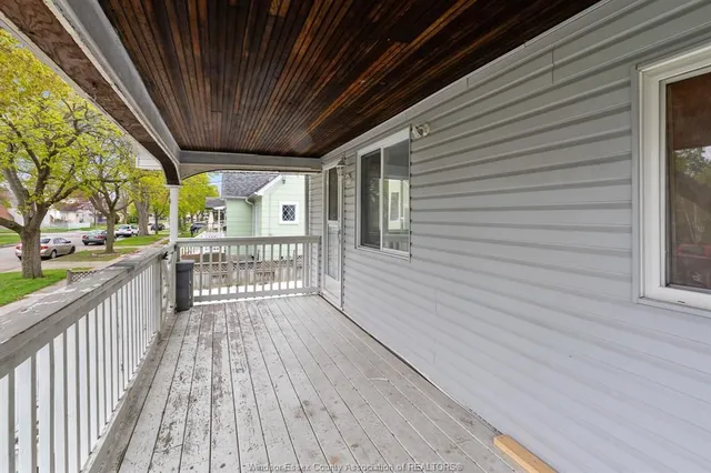 311 CONRAD St, Sarnia 3