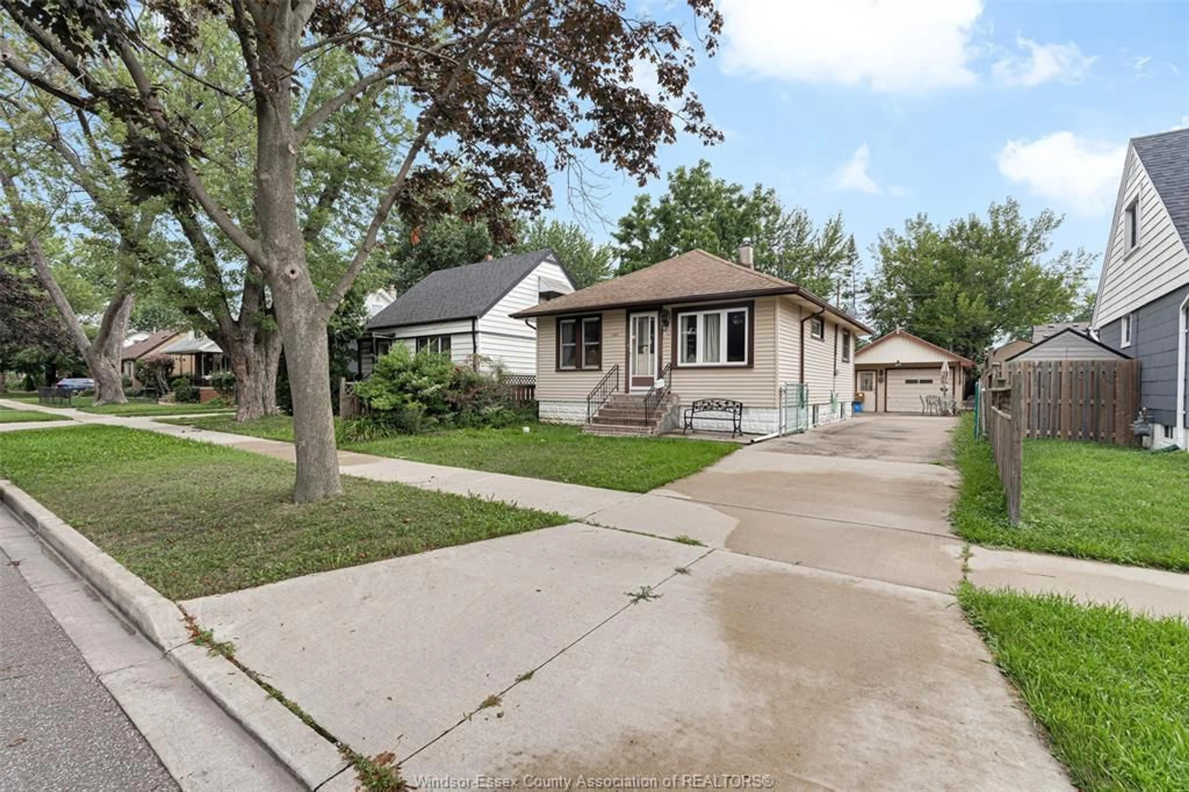 Unknown for 1547 ELLROSE Ave, Windsor Ontario N8Y 3X6
