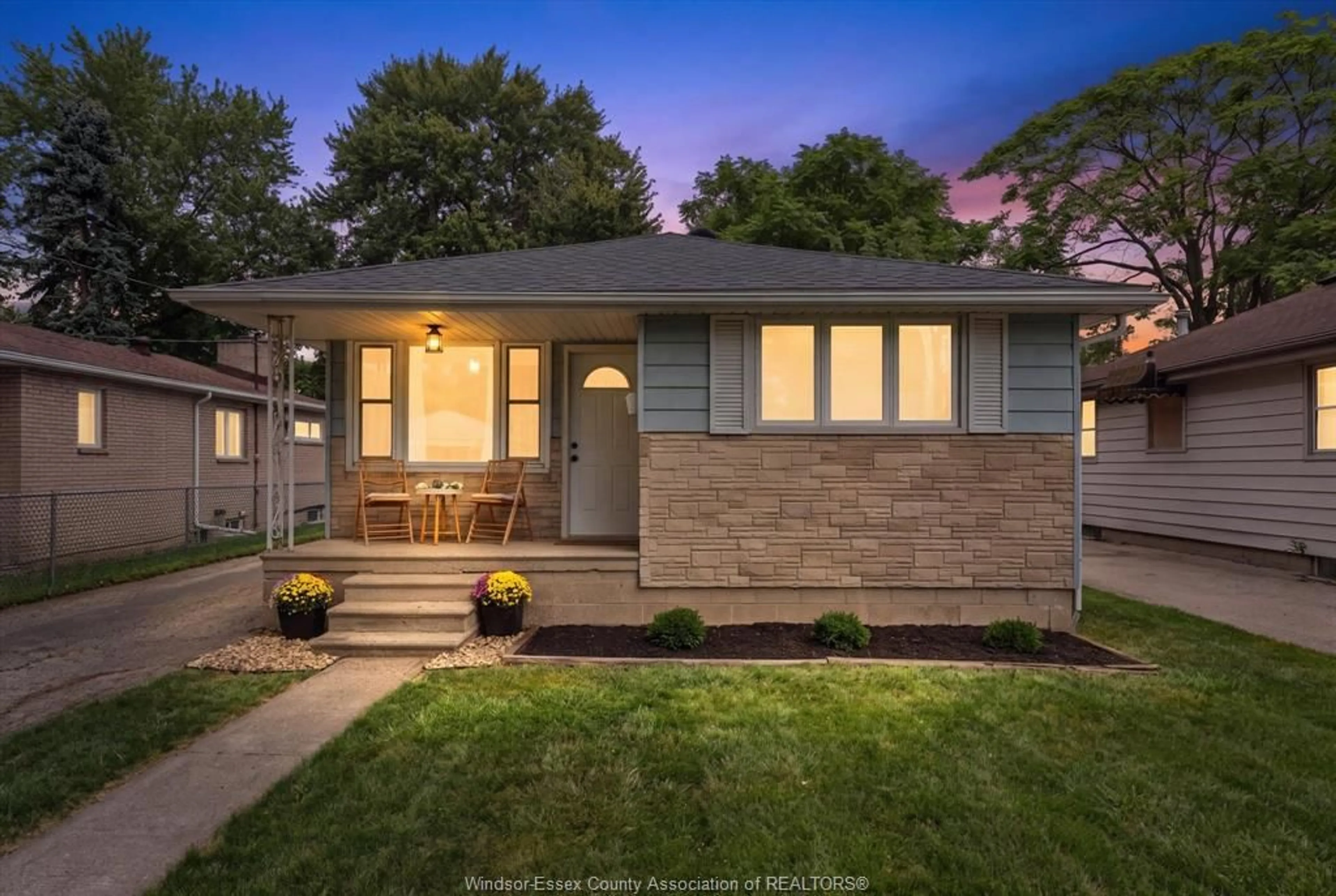 Home with vinyl exterior material, street for 1776 GLENDALE Ave, Windsor Ontario N8T 2N4