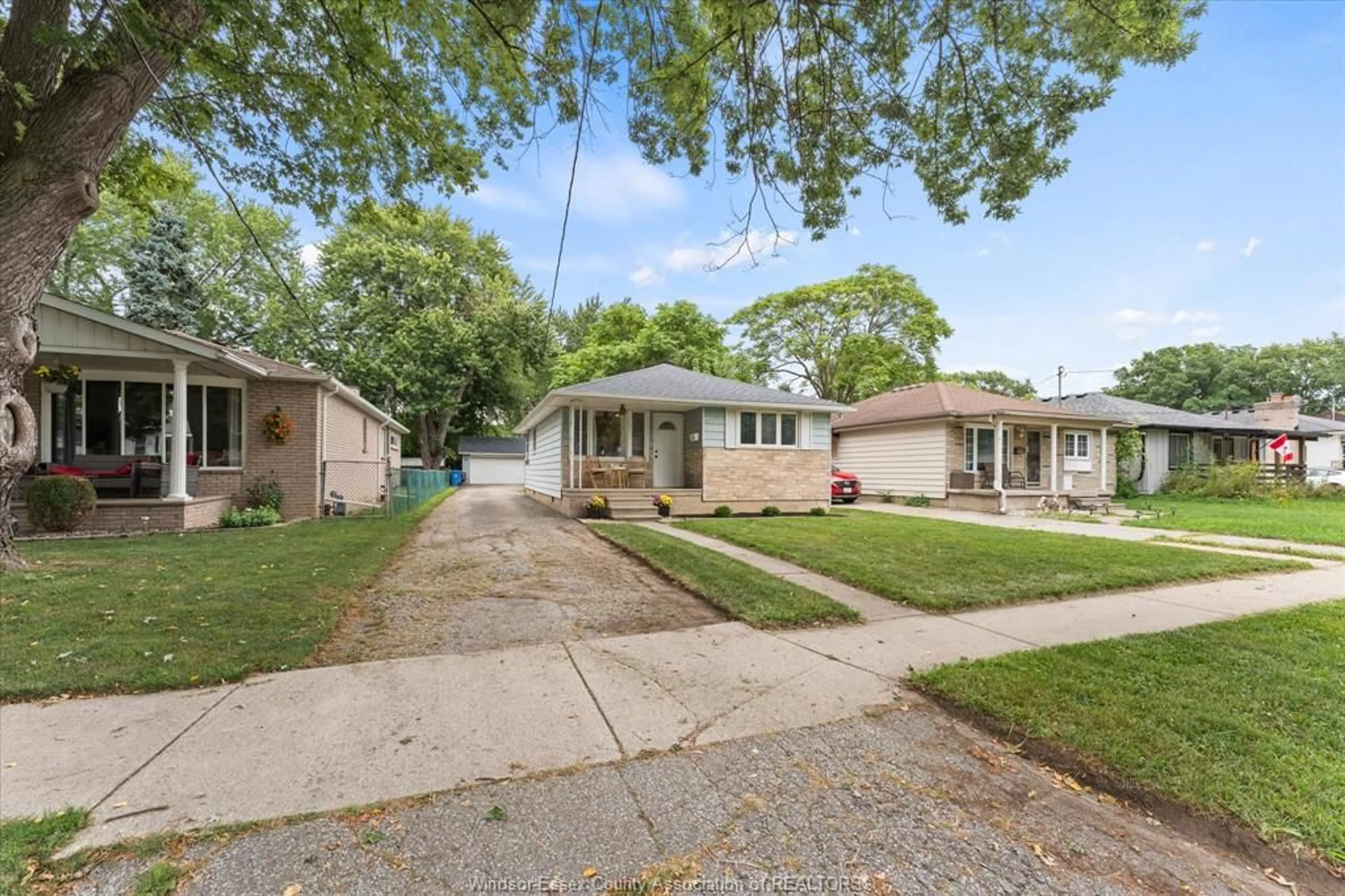 Unknown for 1776 GLENDALE Ave, Windsor Ontario N8T 2N4