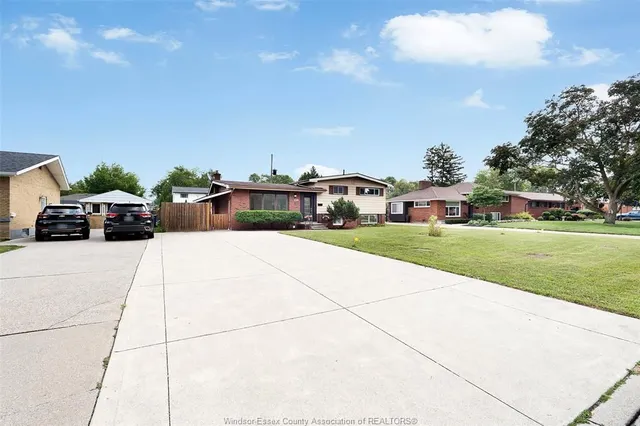 4100 MOUNT ROYAL, Windsor 3