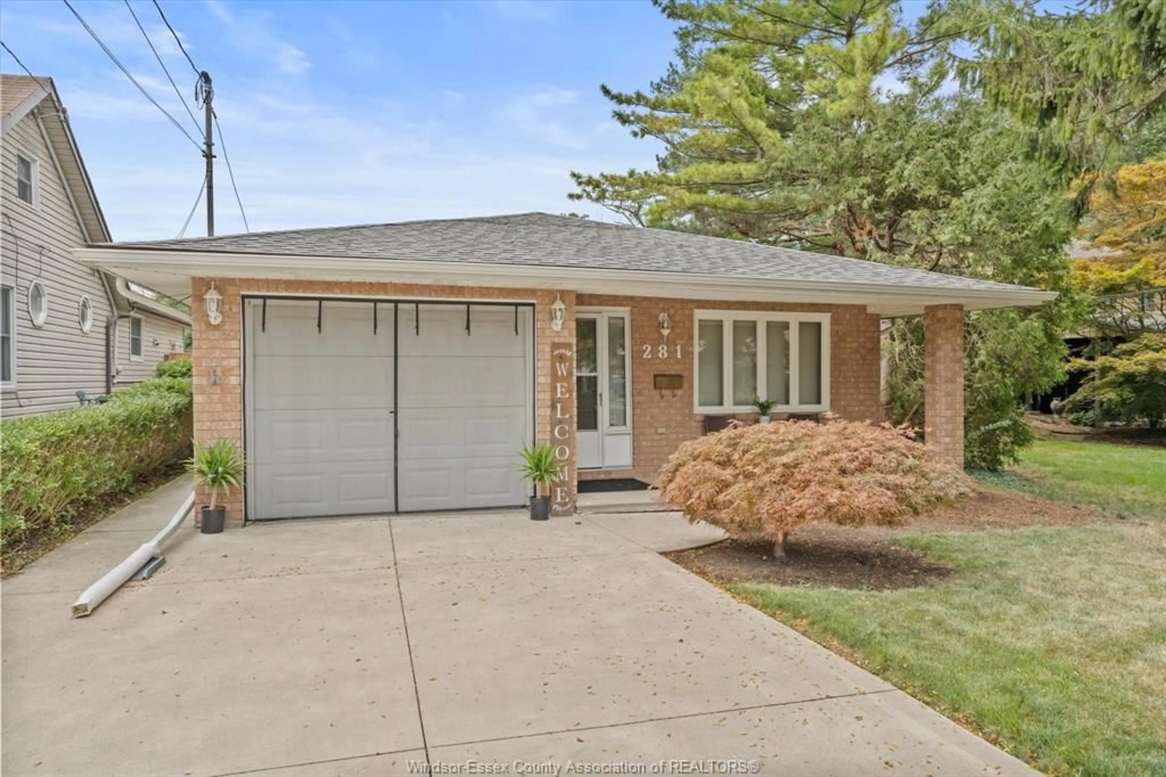 Home with brick exterior material, street for 281 ST PAUL Ave, Windsor Ontario N8S 3K7