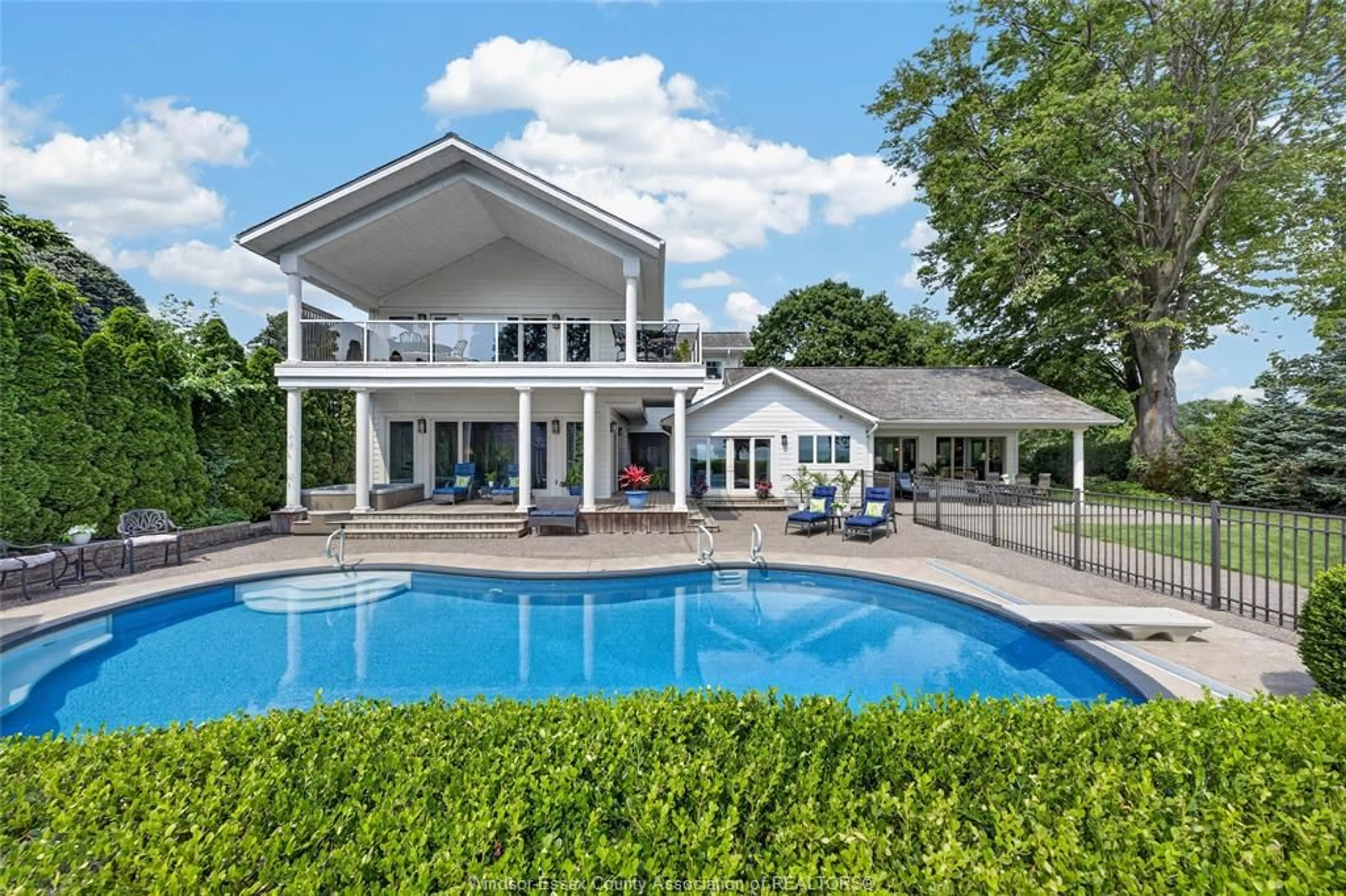 Pool for 885 COUNTY RD 50, Essex Ontario N0R 1G0