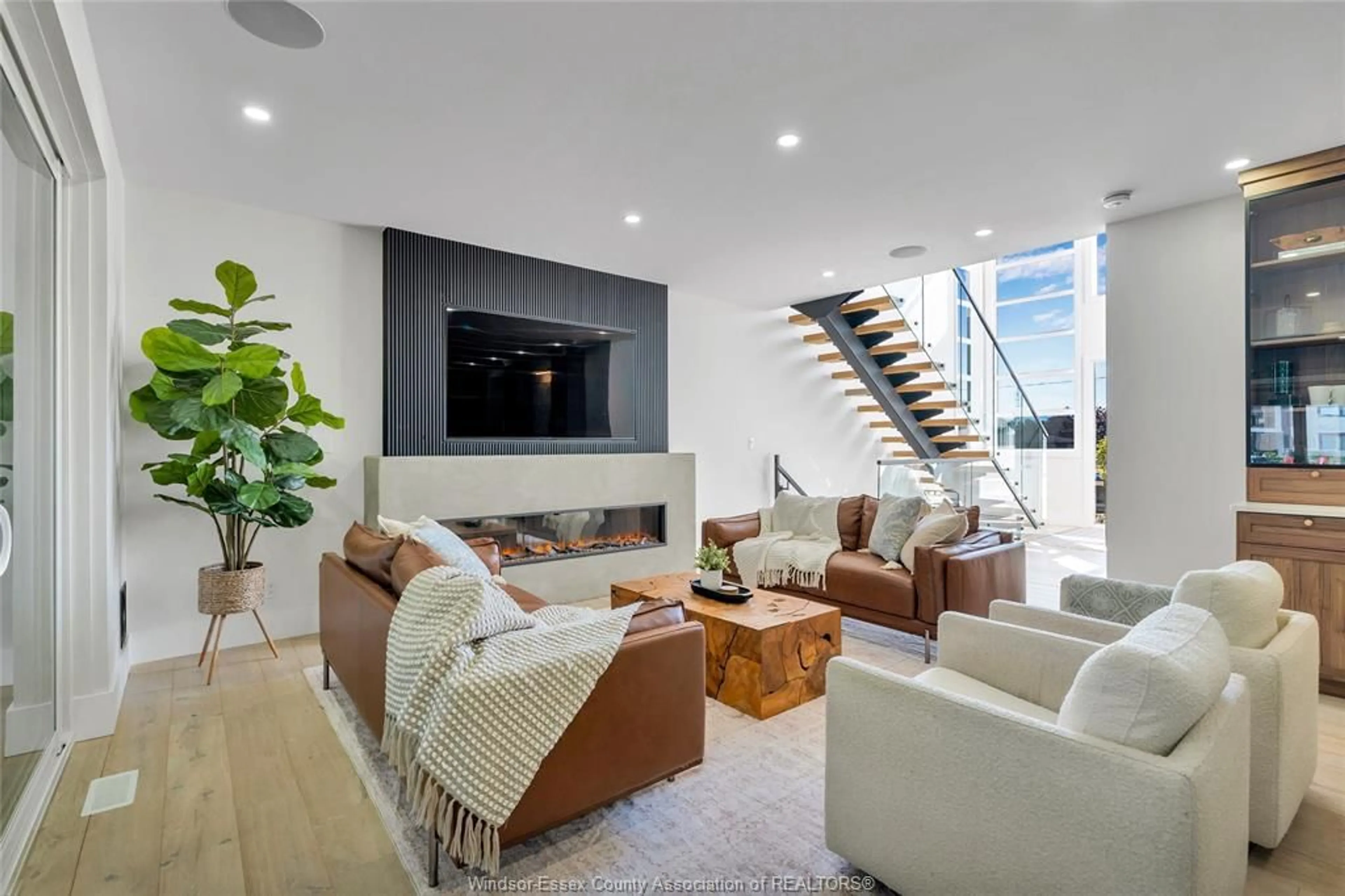 Living room with furniture, unknown for 180 MILL St, Lakeshore Ontario N0R 1A0