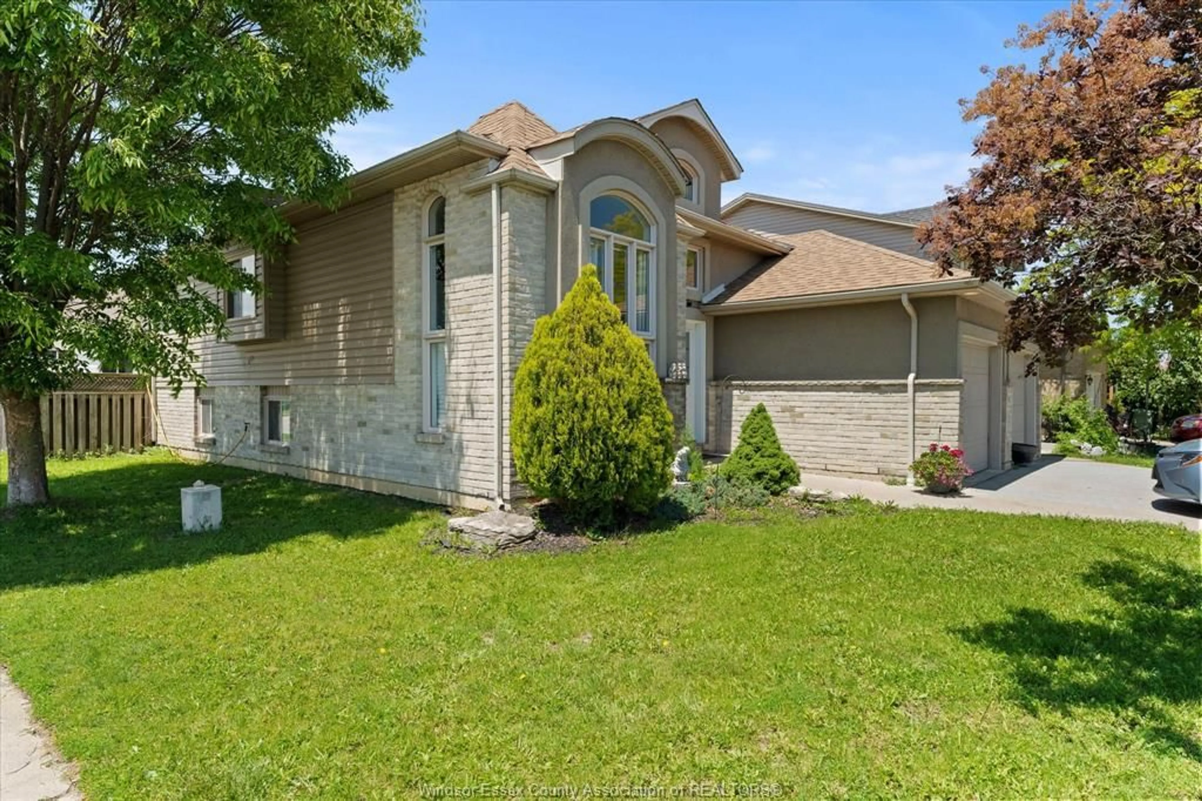 Home with brick exterior material, street for 4697 HELSINKI Cres, Windsor Ontario N9G 3G2
