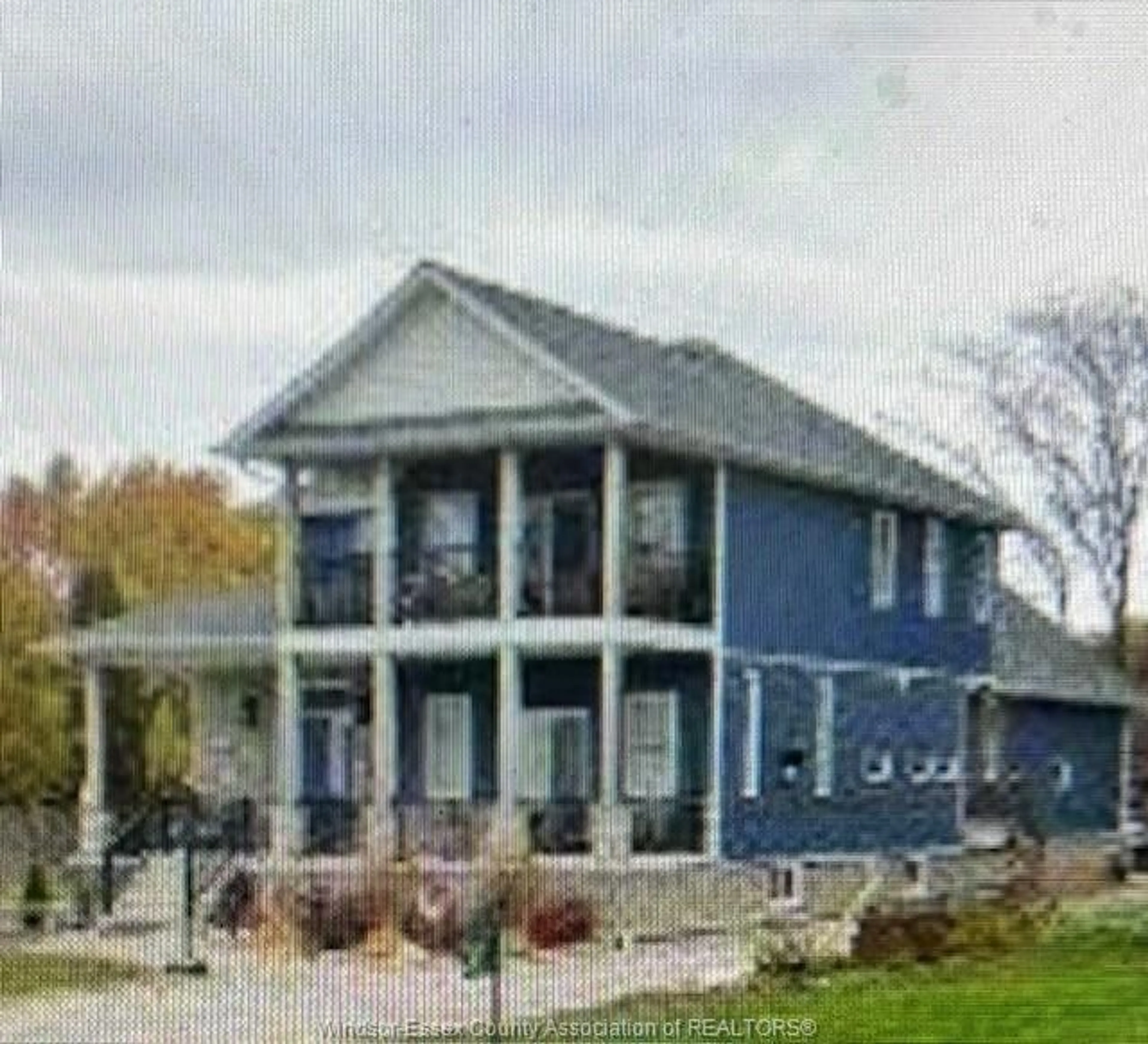 Home with vinyl exterior material, building for 345B Robson Rd, Leamington Ontario N8H 5G6