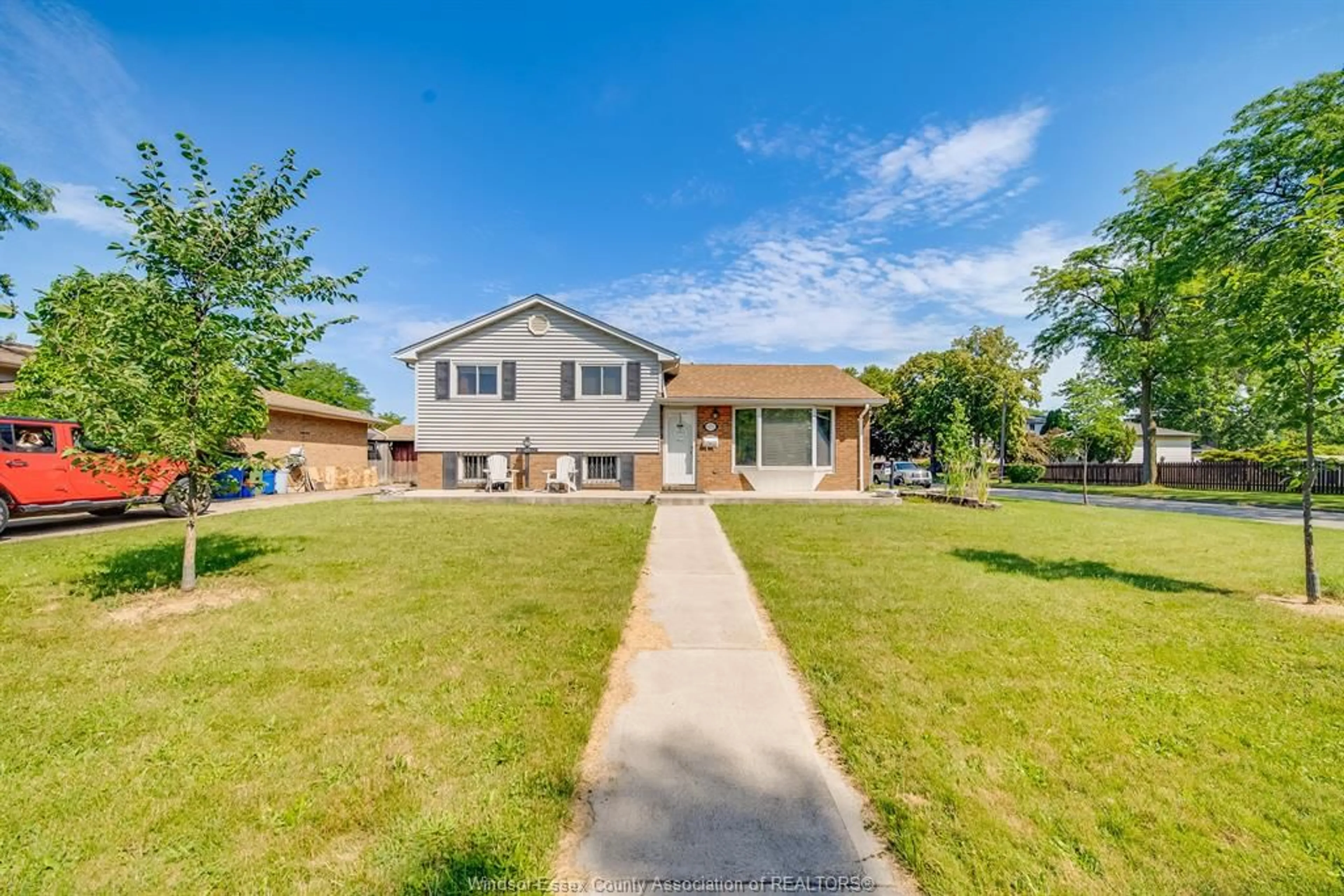 Unknown for 5122 COLBOURNE Dr, Windsor Ontario N8T 1T8