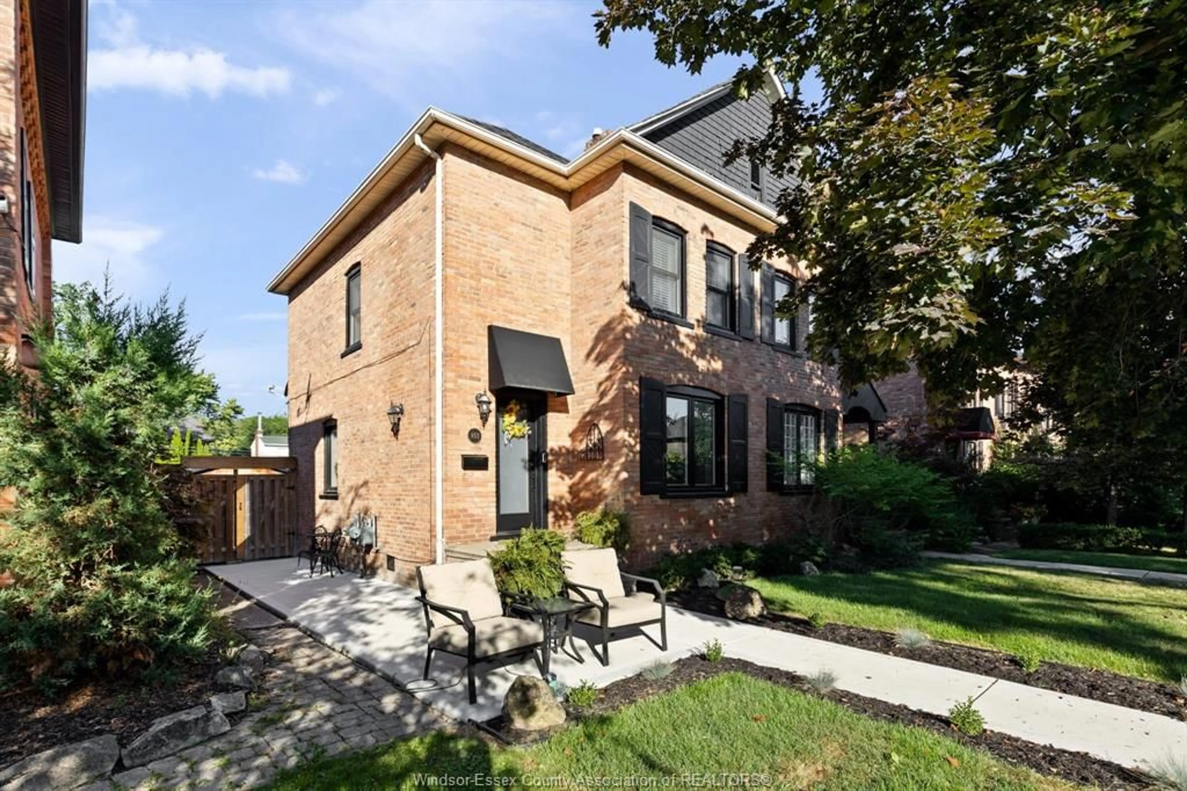 Home with brick exterior material, street for 853 MONMOUTH, Windsor Ontario N8Y 3L5