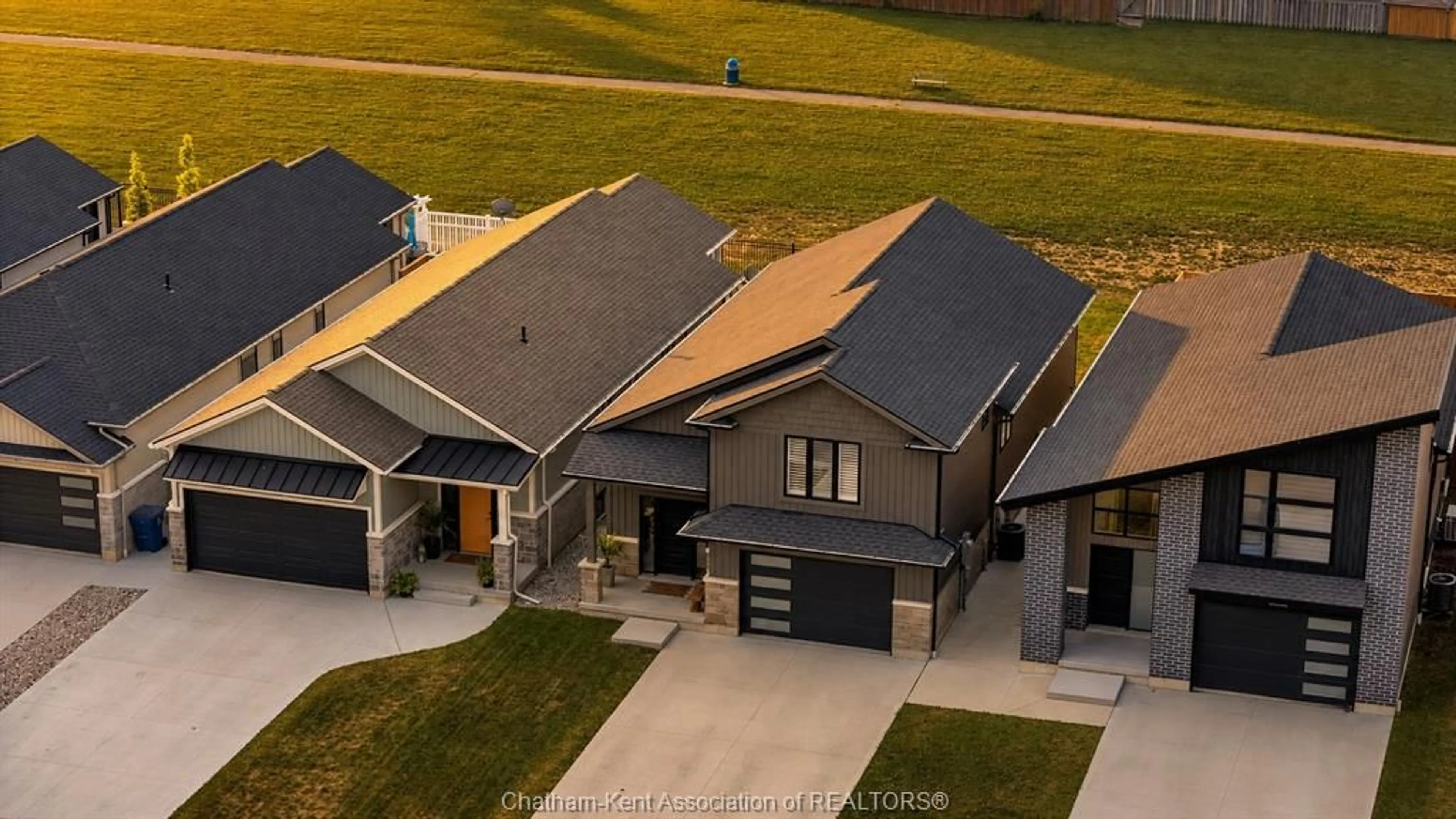 A pic from outside/outdoor area/front of a property/back of a property/a pic from drone, street for 84 Cabot Trail, Chatham Ontario N7L 0G5