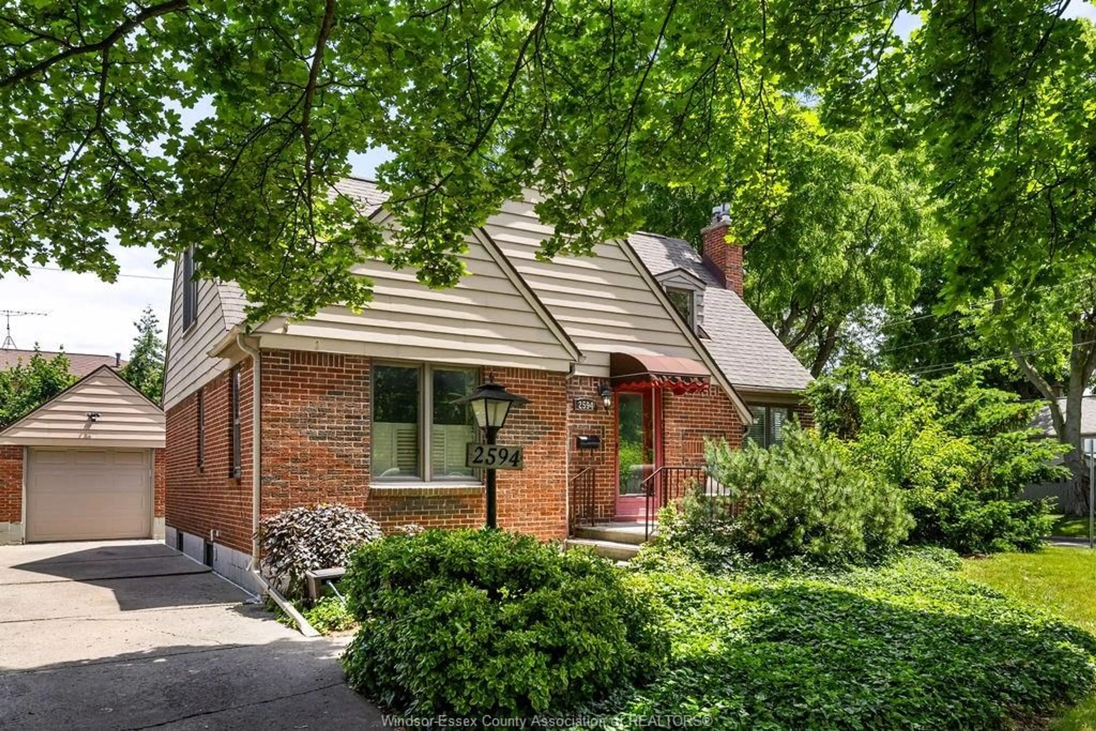 Home with brick exterior material, street for 2594 BUCKINGHAM, Windsor Ontario N8T 2B6