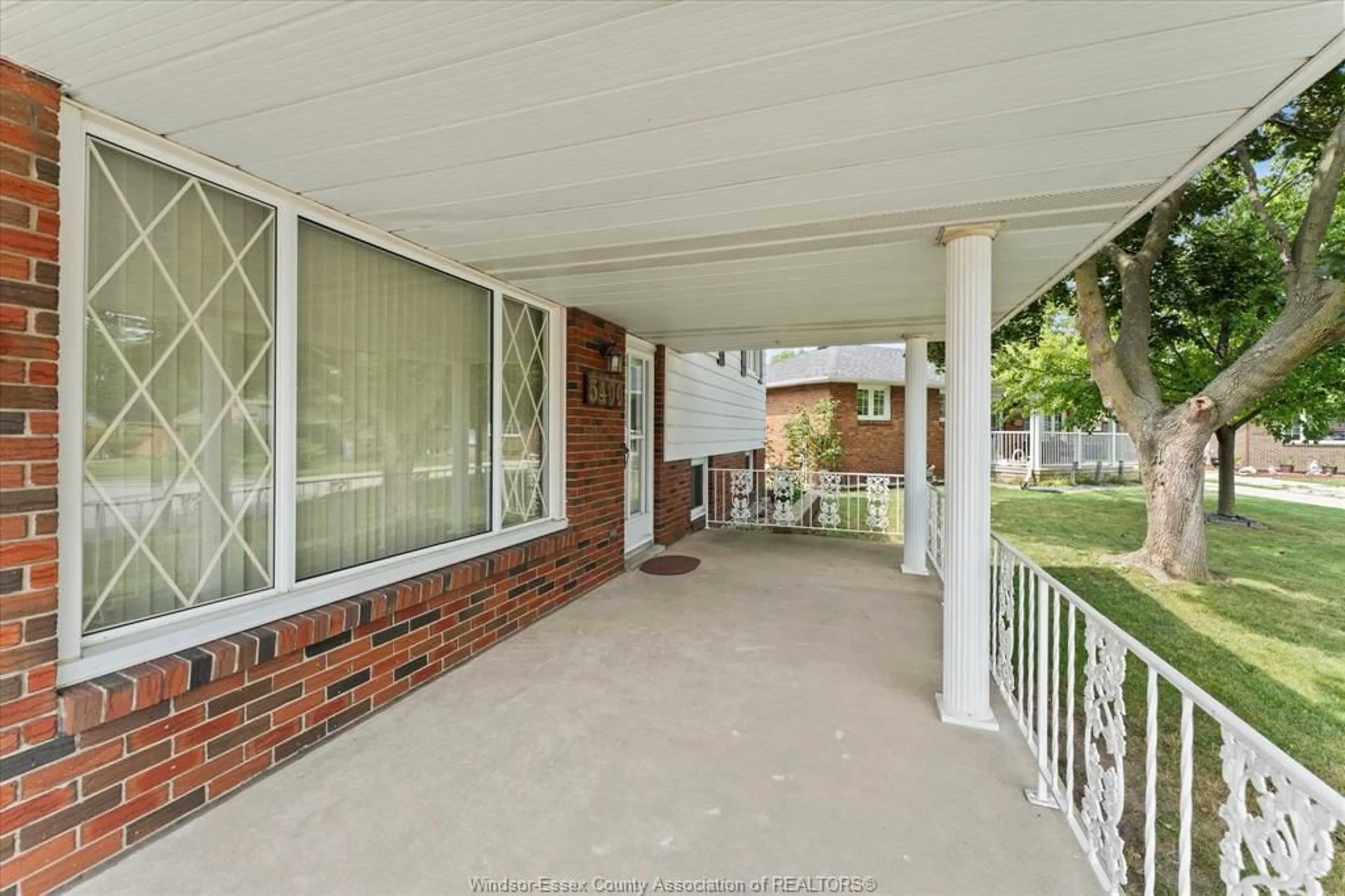 Unknown for 5400 LYNDON Crt, Windsor Ontario N8T 1N8