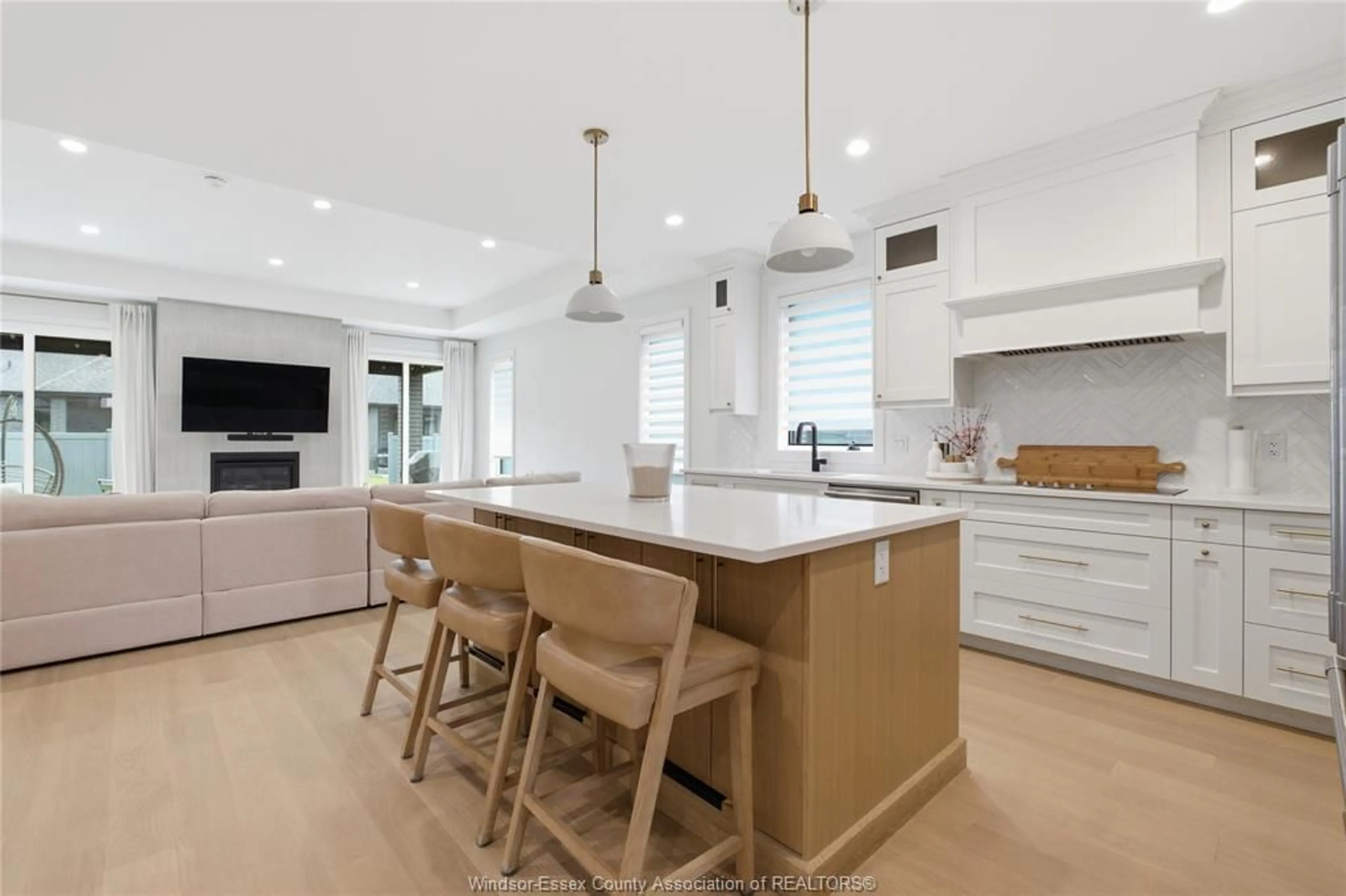 Open concept kitchen, ceramic/tile floor for 299 XAVIER Cir, Lakeshore Ontario N8N 0J3