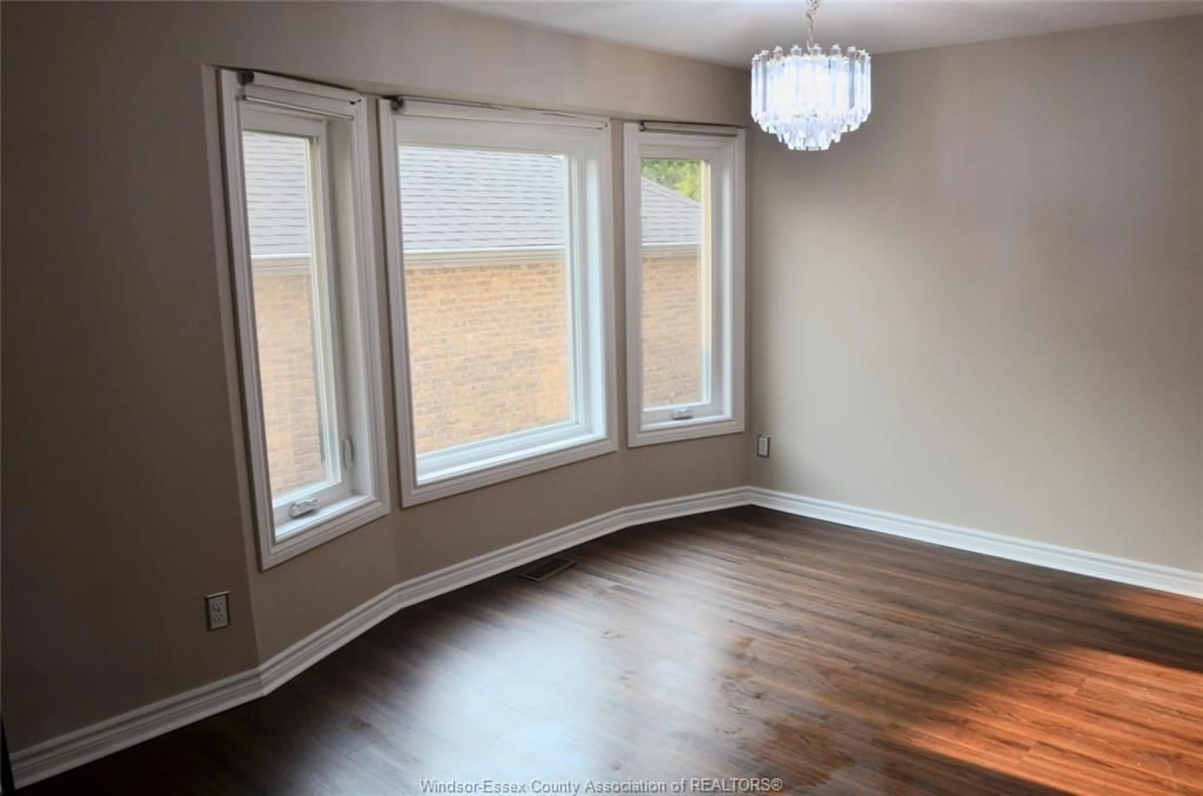 A pic of a room for 1270 WOODMOUNT Cres, LaSalle Ontario N9J 3H9