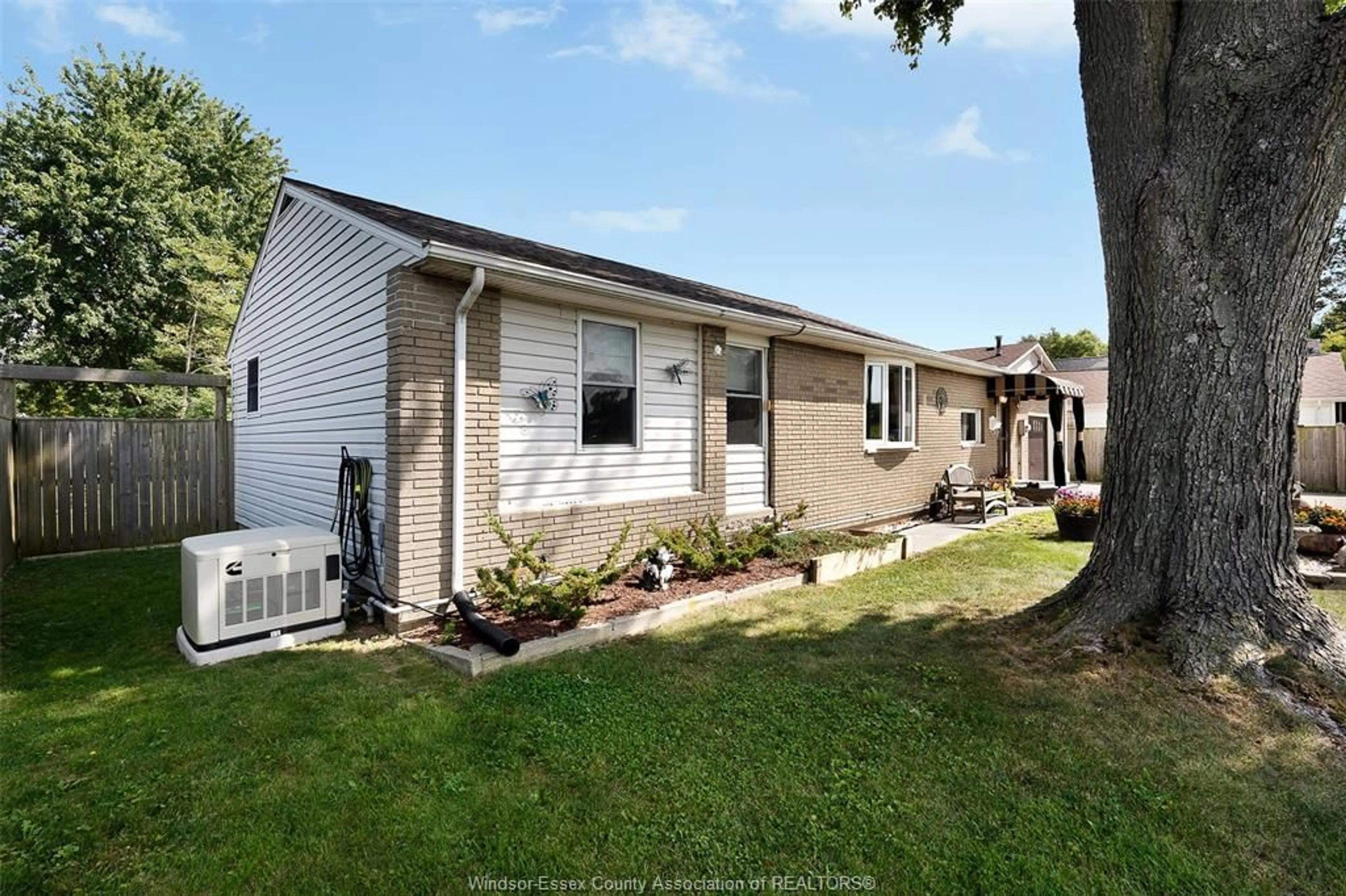 Home with vinyl exterior material, street for 78 Road 3 W, Kingsville Ontario N9Y 3A2