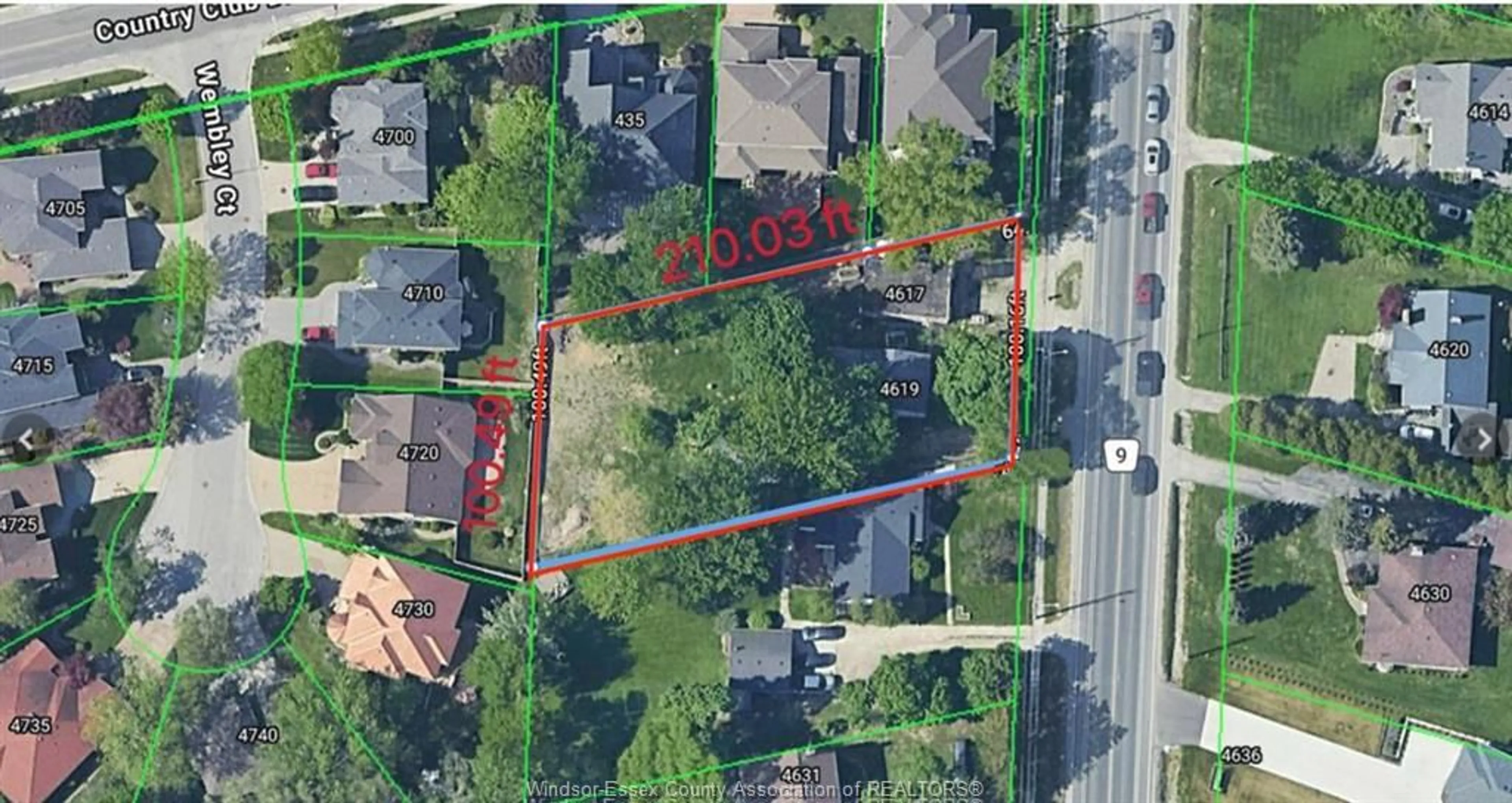 A pic from outside/outdoor area/front of a property/back of a property/a pic from drone, street for 4617-4619 Howard Ave, Windsor Ontario N9G 1P8