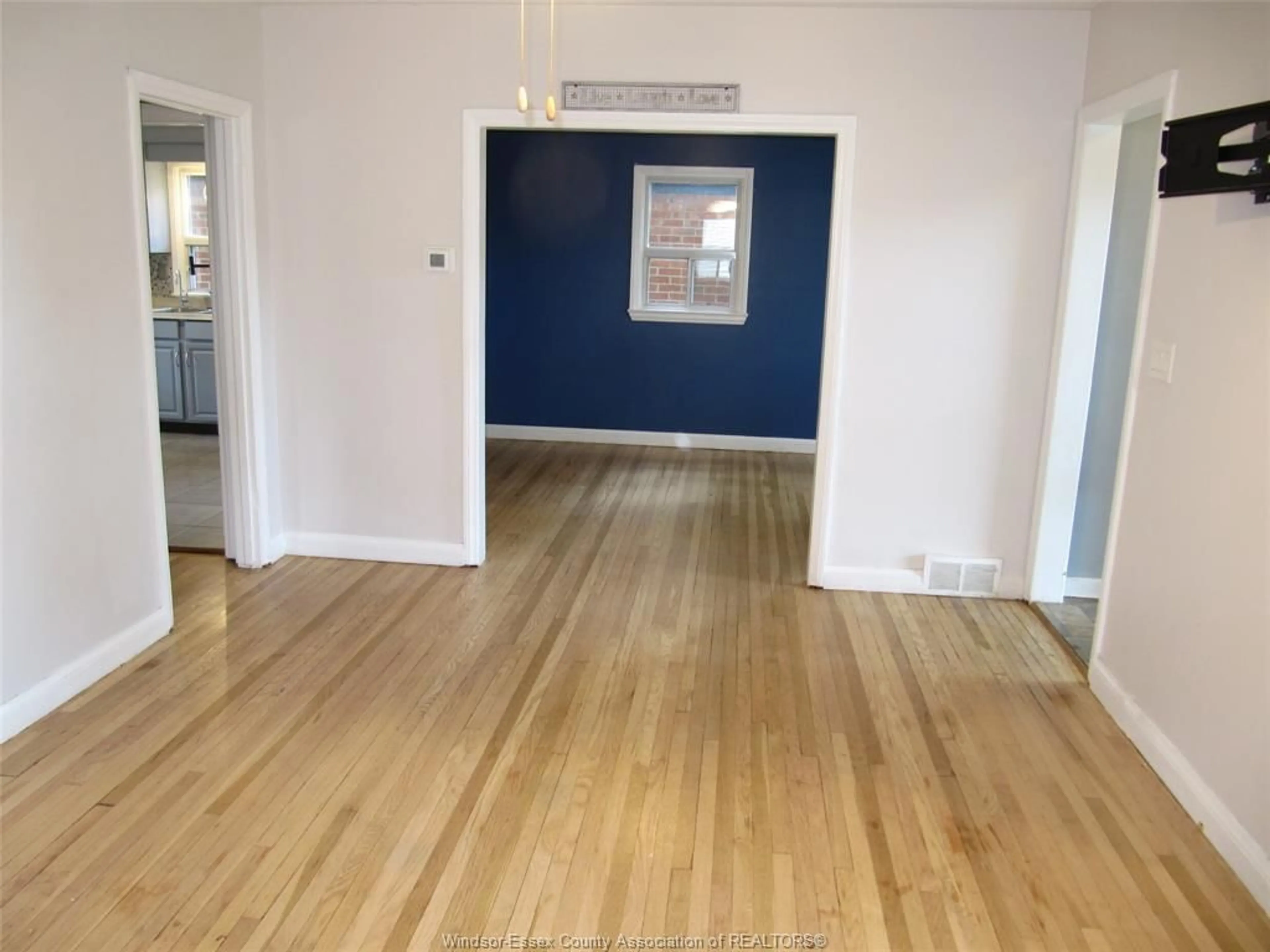 A pic of a room for 909 St. Marys, Windsor Ontario N8S 2V1
