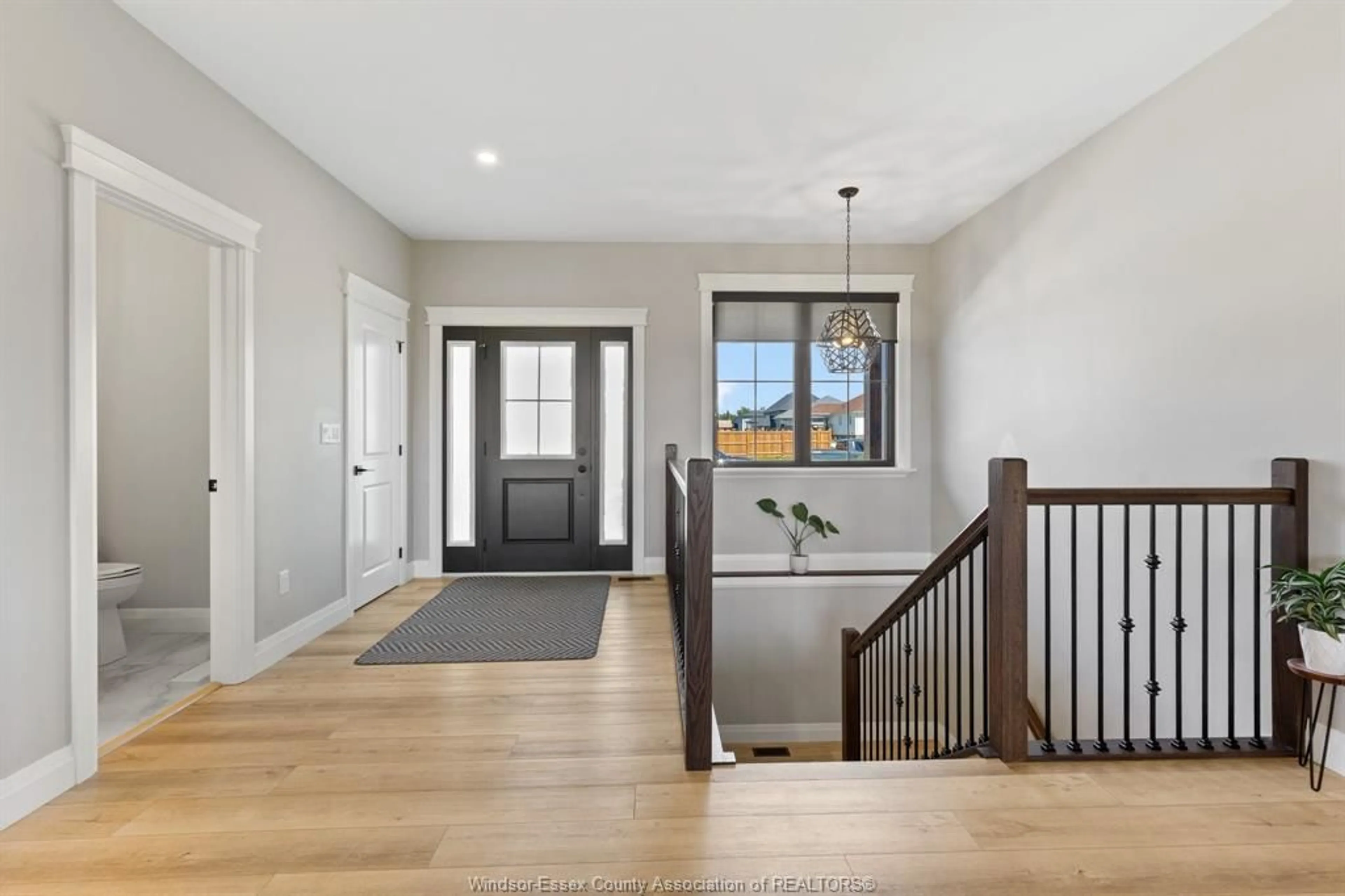 Indoor entryway for 4422 BELMONT, Lakeshore Ontario N0P 1J0