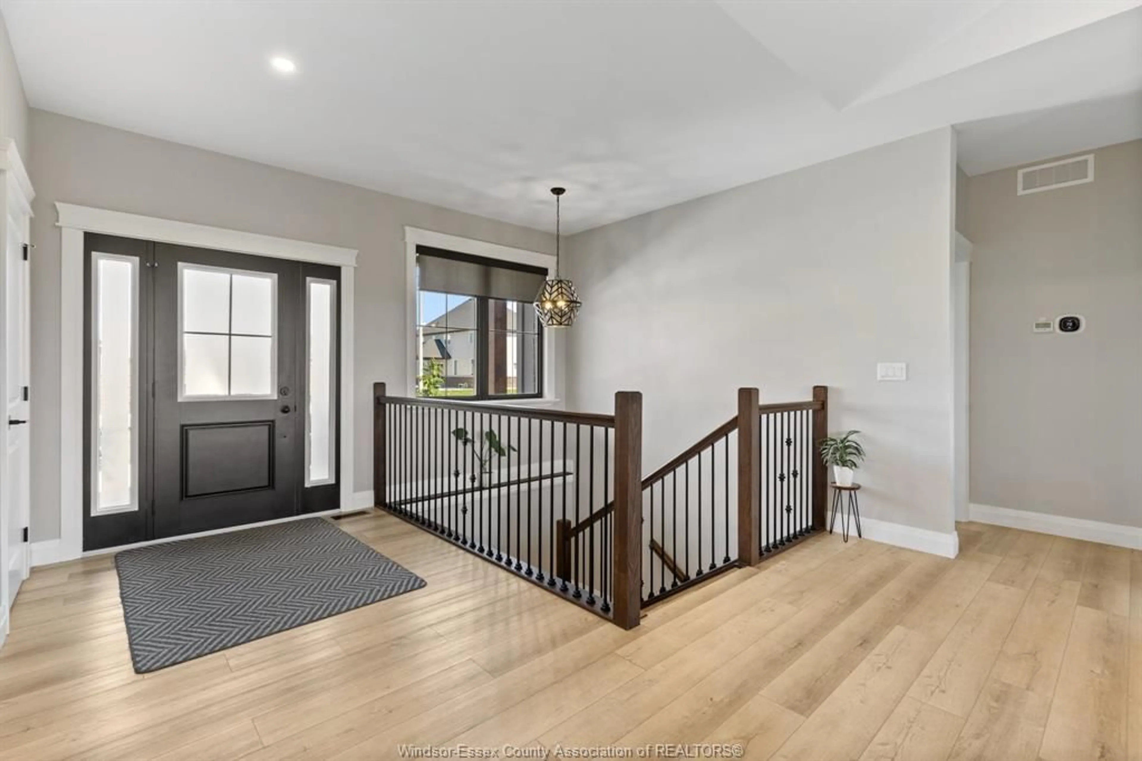 Indoor entryway for 4422 BELMONT, Lakeshore Ontario N0P 1J0