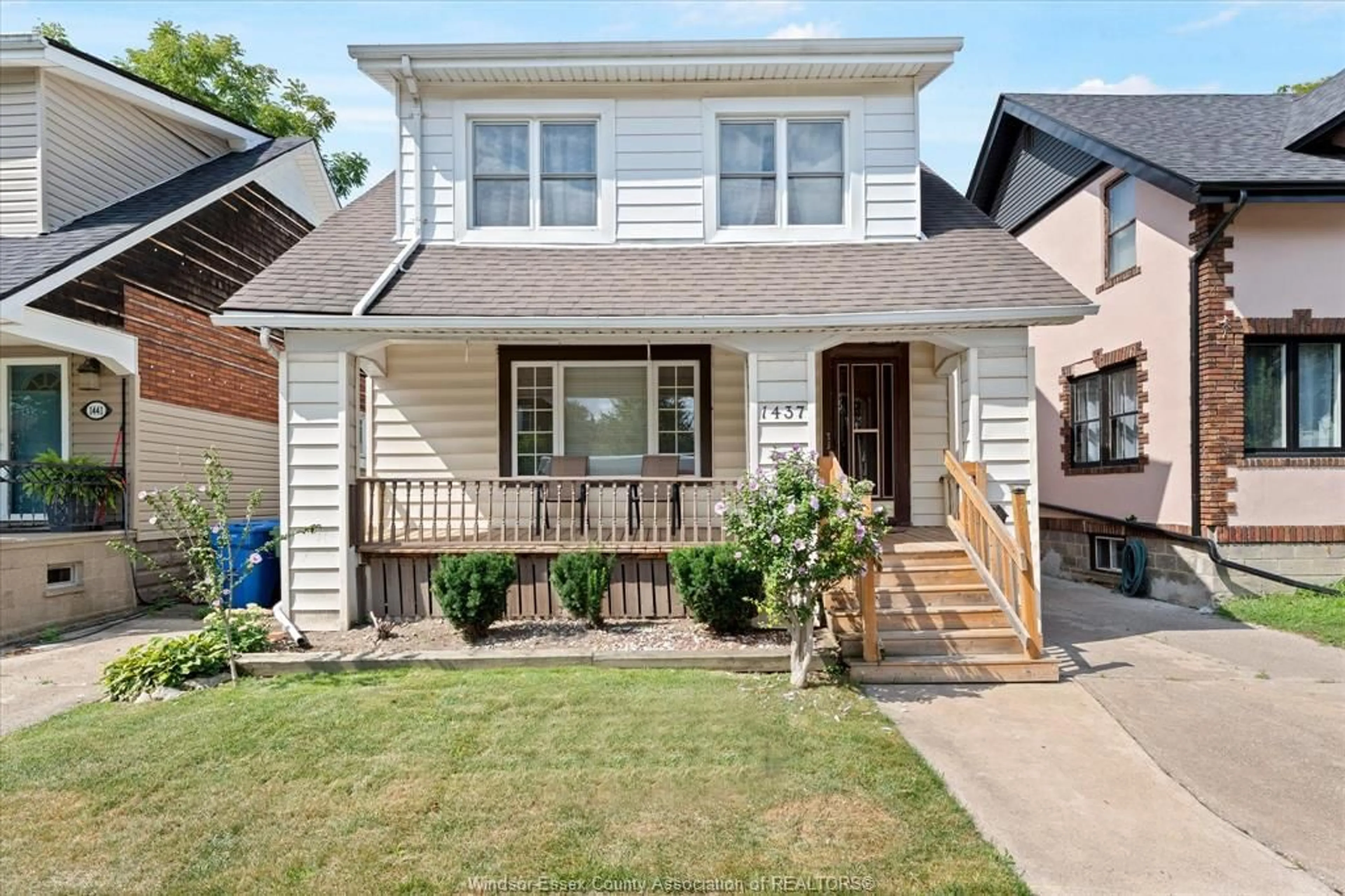 Home with brick exterior material, street for 1437 WINDERMERE, Windsor Ontario N8Y 3G1