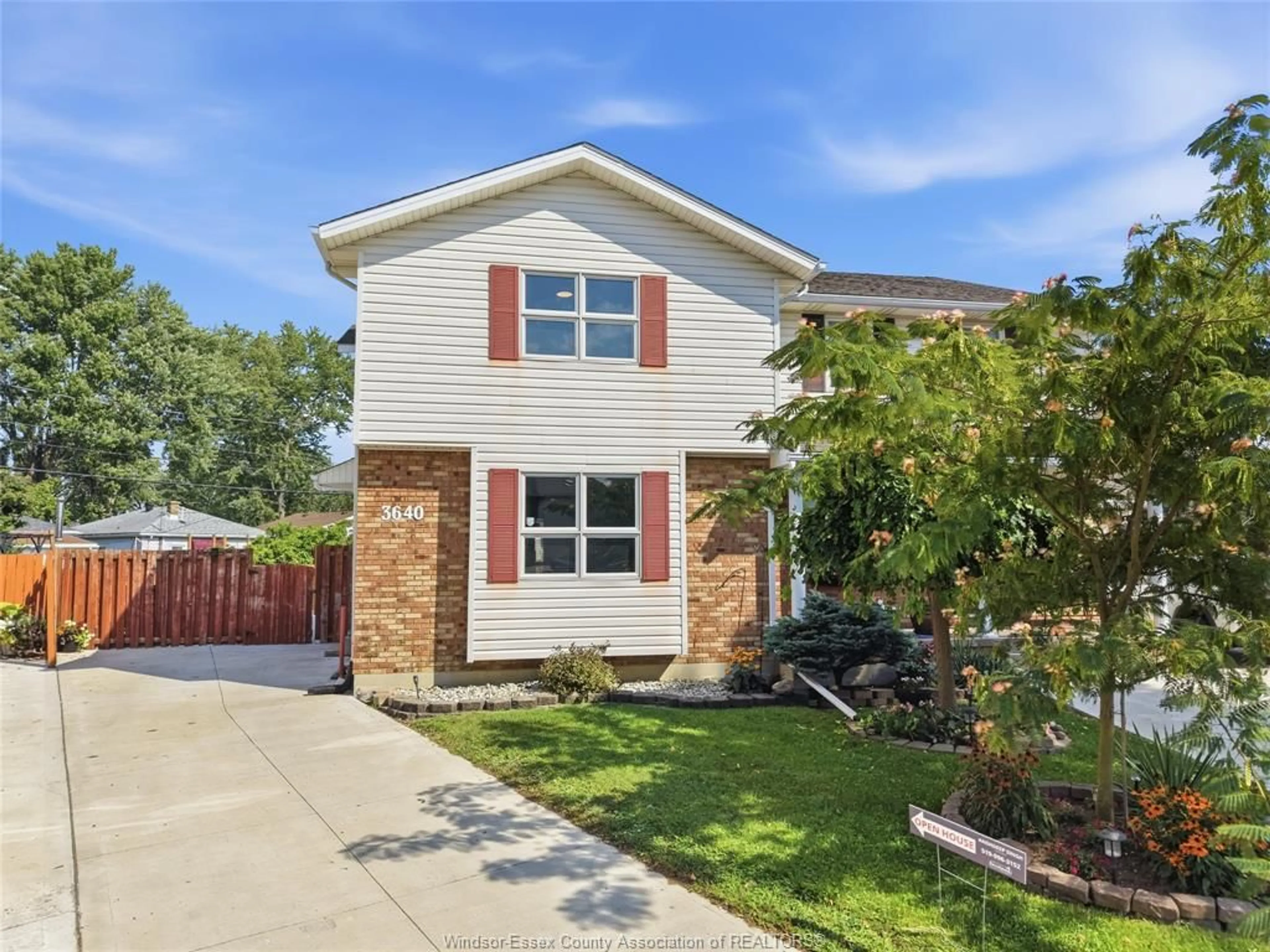 Home with brick exterior material, street for 3640 STEPHANIE Crt, Windsor Ontario N8W 5G5