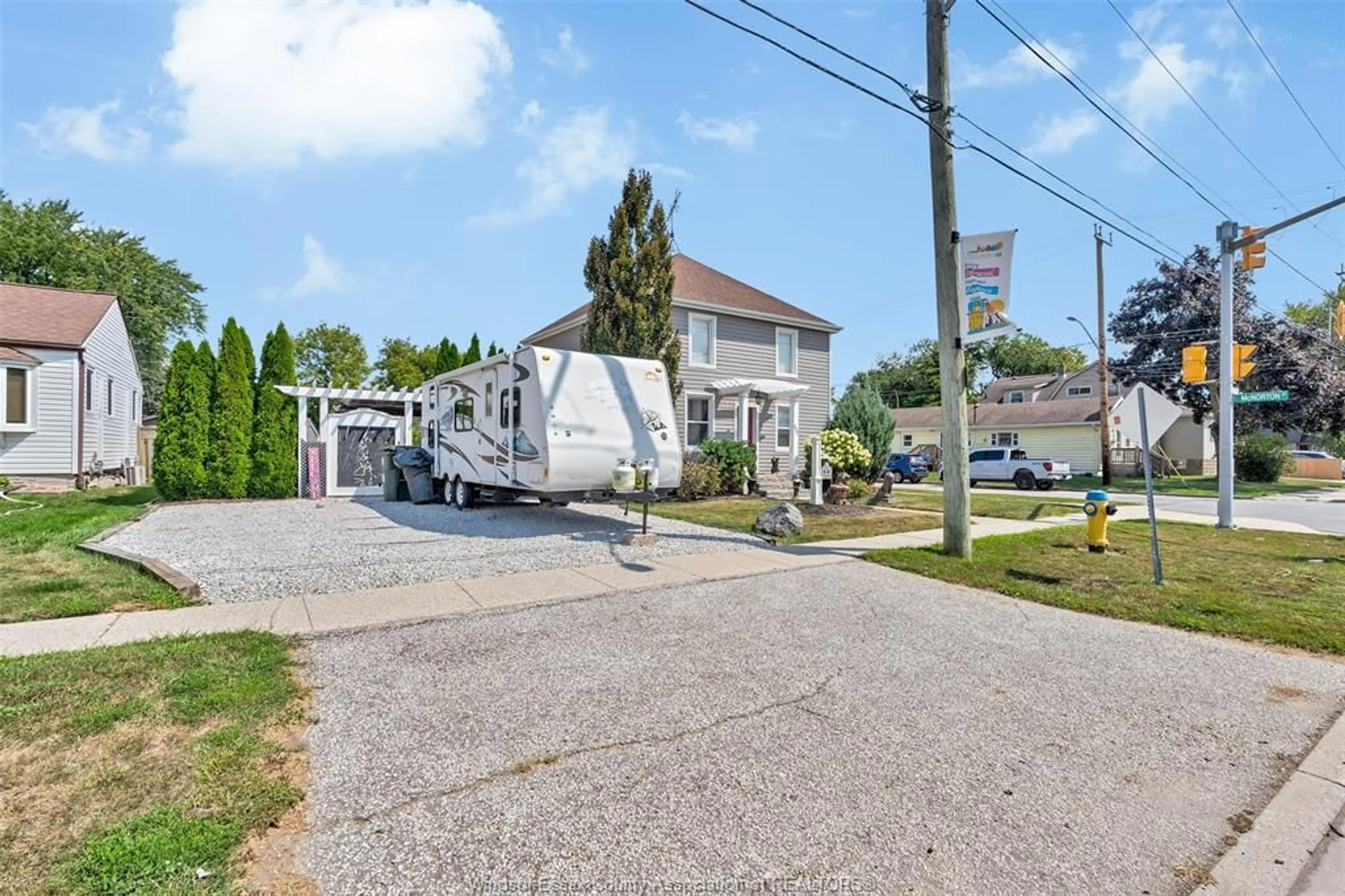 Unknown for 858 LESPERANCE, Tecumseh Ontario M8N 1W7