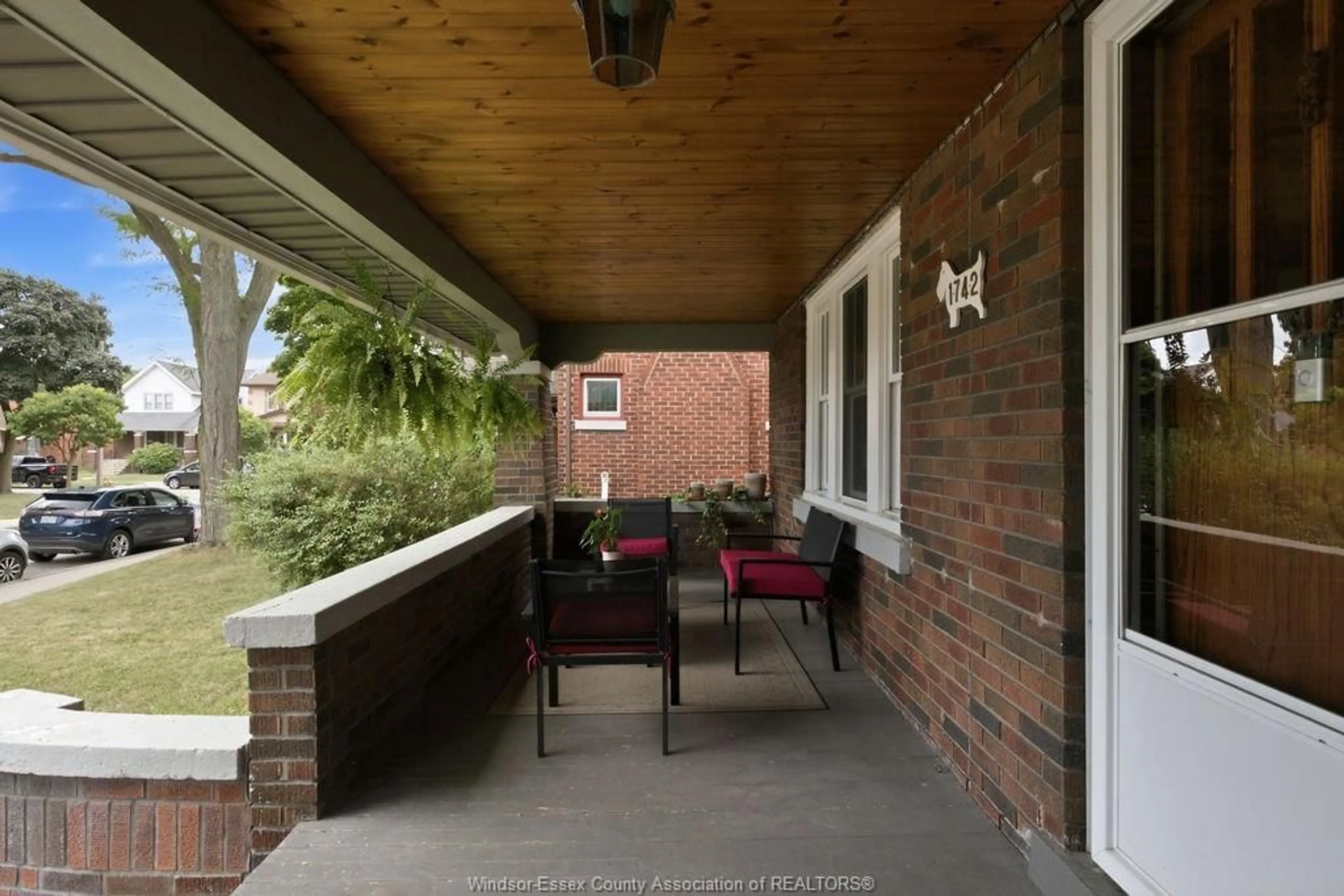 Patio, street for 1742 ONEIDA Crt, Windsor Ontario N8Y 1S8