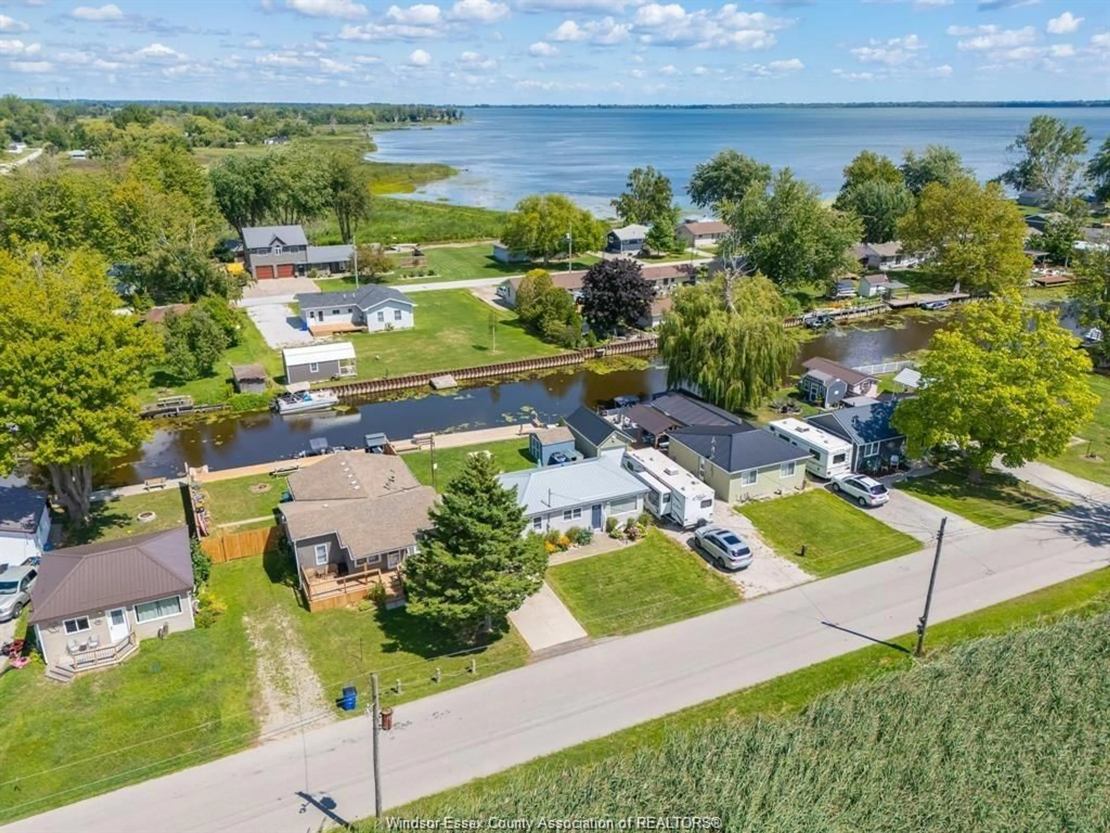 A pic from outside/outdoor area/front of a property/back of a property/a pic from drone, water/lake/river/ocean view for 89 BROCK St, Shrewsbury Ontario N0P 1A0