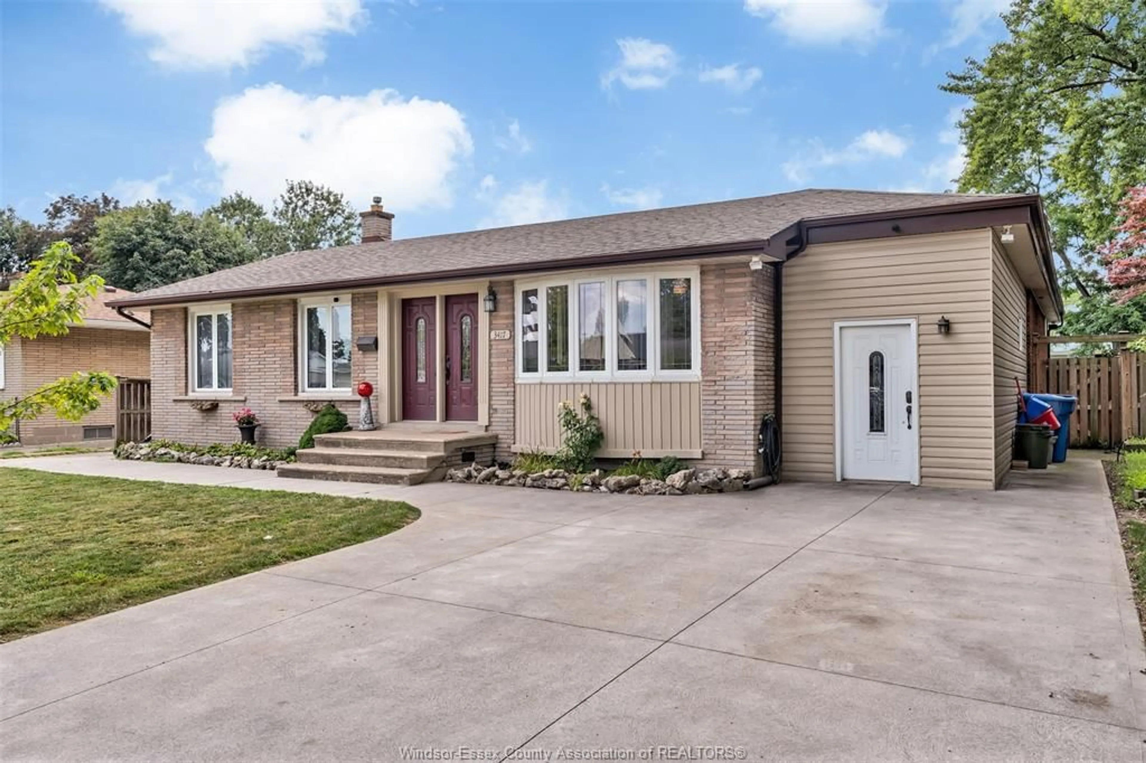 Home with vinyl exterior material, street for 3417 WOODLAWN Ave, Windsor Ontario N8W 2J4