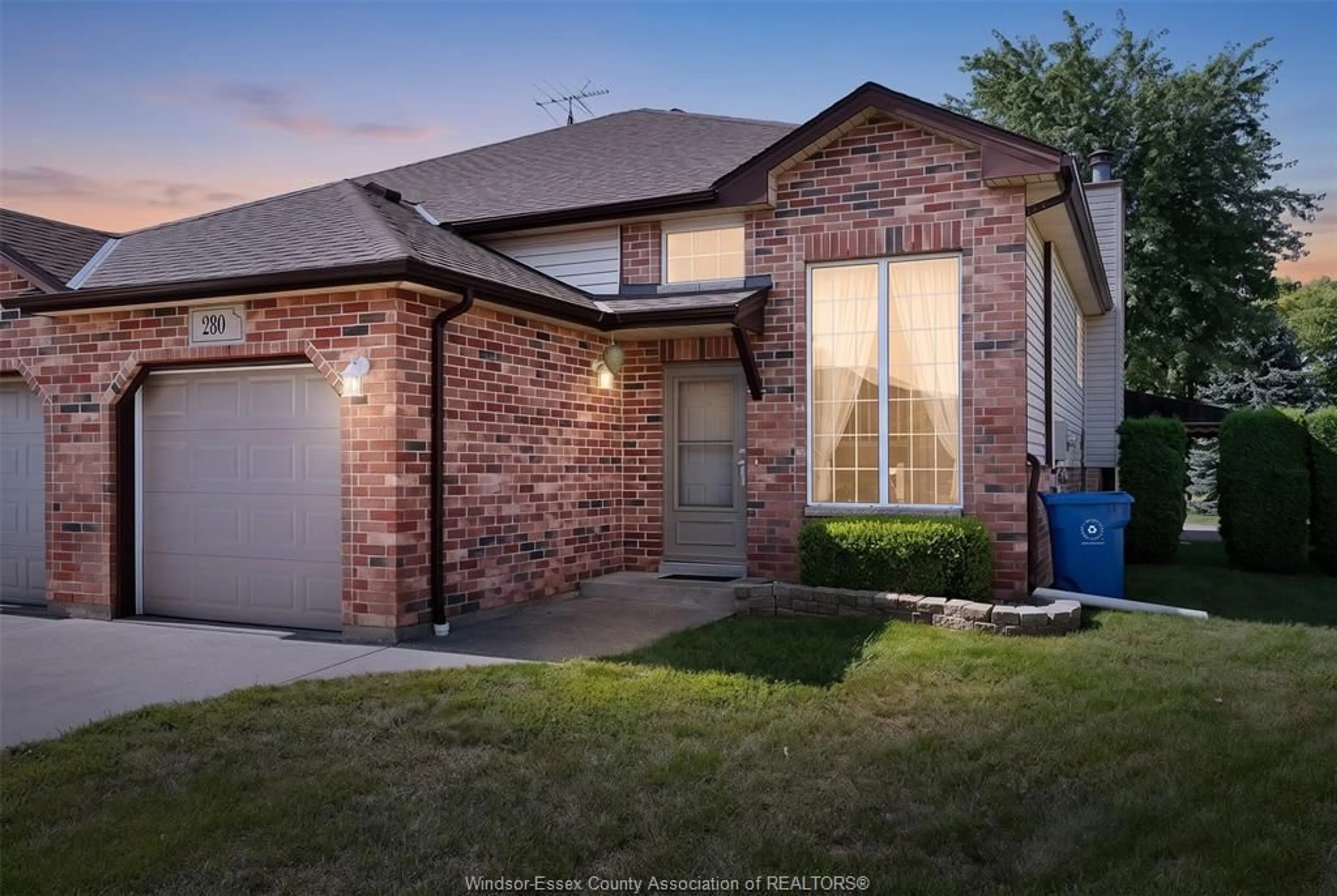 Home with brick exterior material, street for 280 DIEPPE Cres, Kingsville Ontario N9Y 4E8