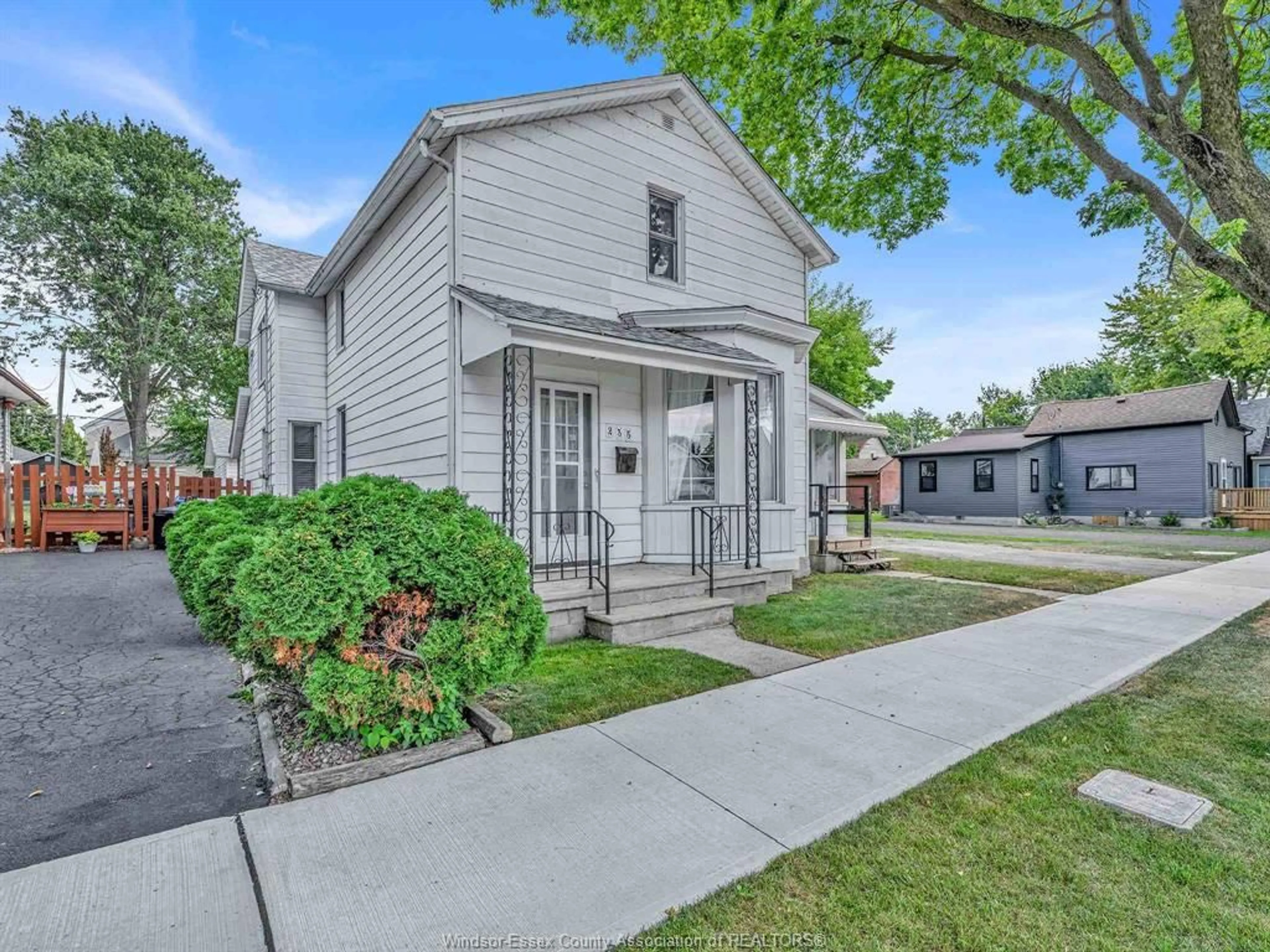 Home with vinyl exterior material, street for 235 George St, Amherstburg Ontario N9V 2E8