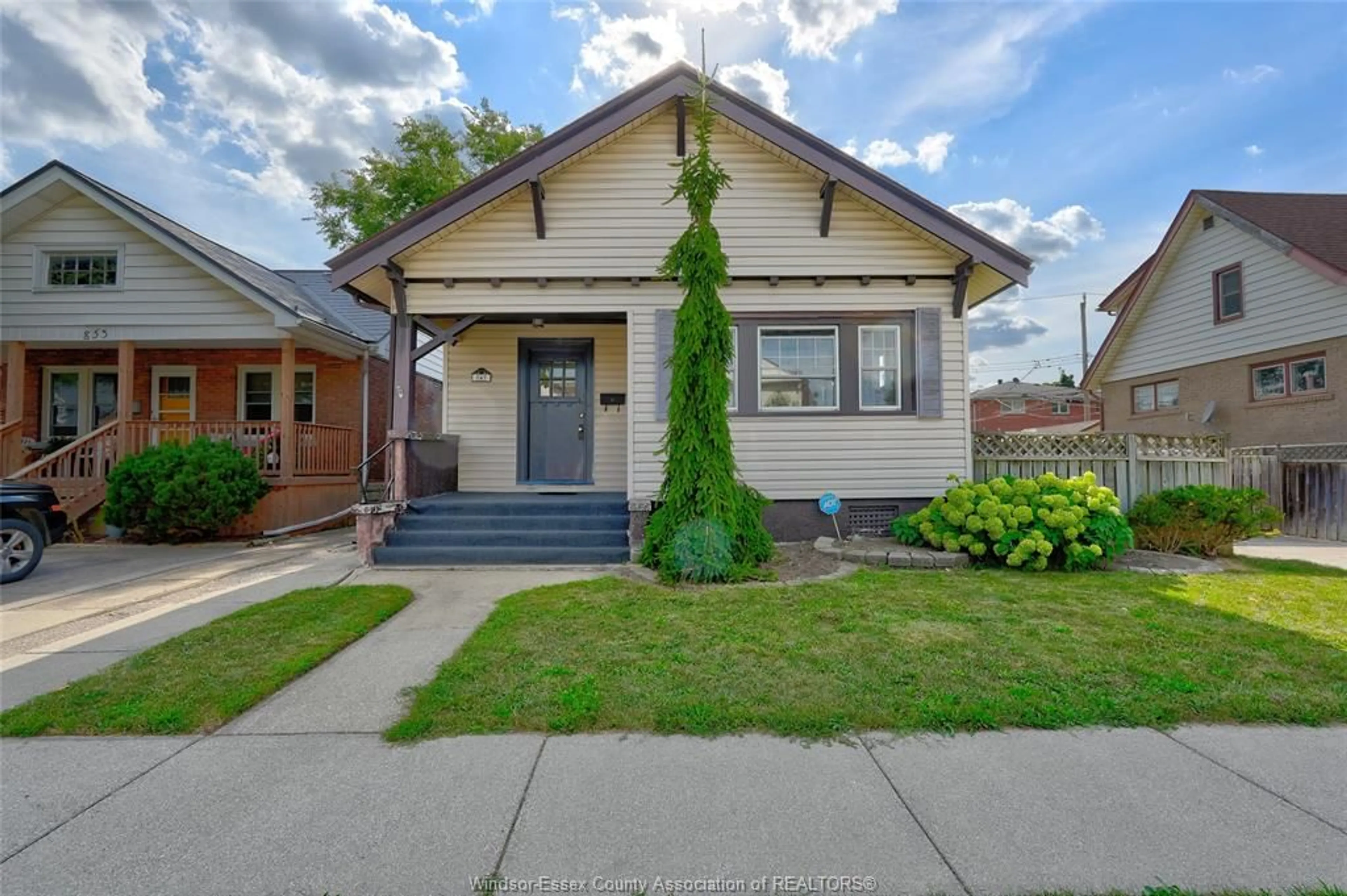 Home with brick exterior material, street for 849 LAWRENCE Rd, Windsor Ontario N8Y 3Z6