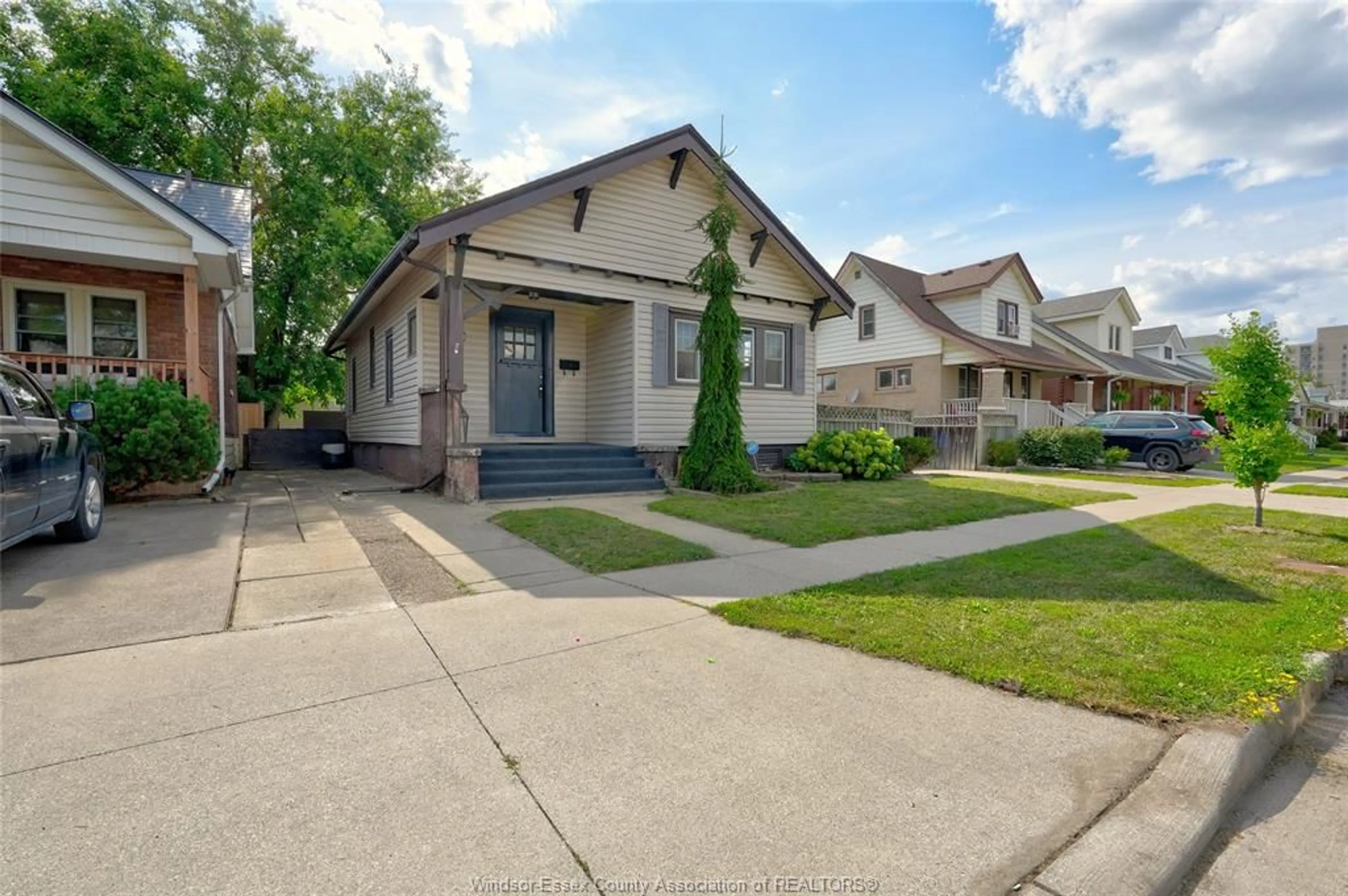 Unknown for 849 LAWRENCE Rd, Windsor Ontario N8Y 3Z6