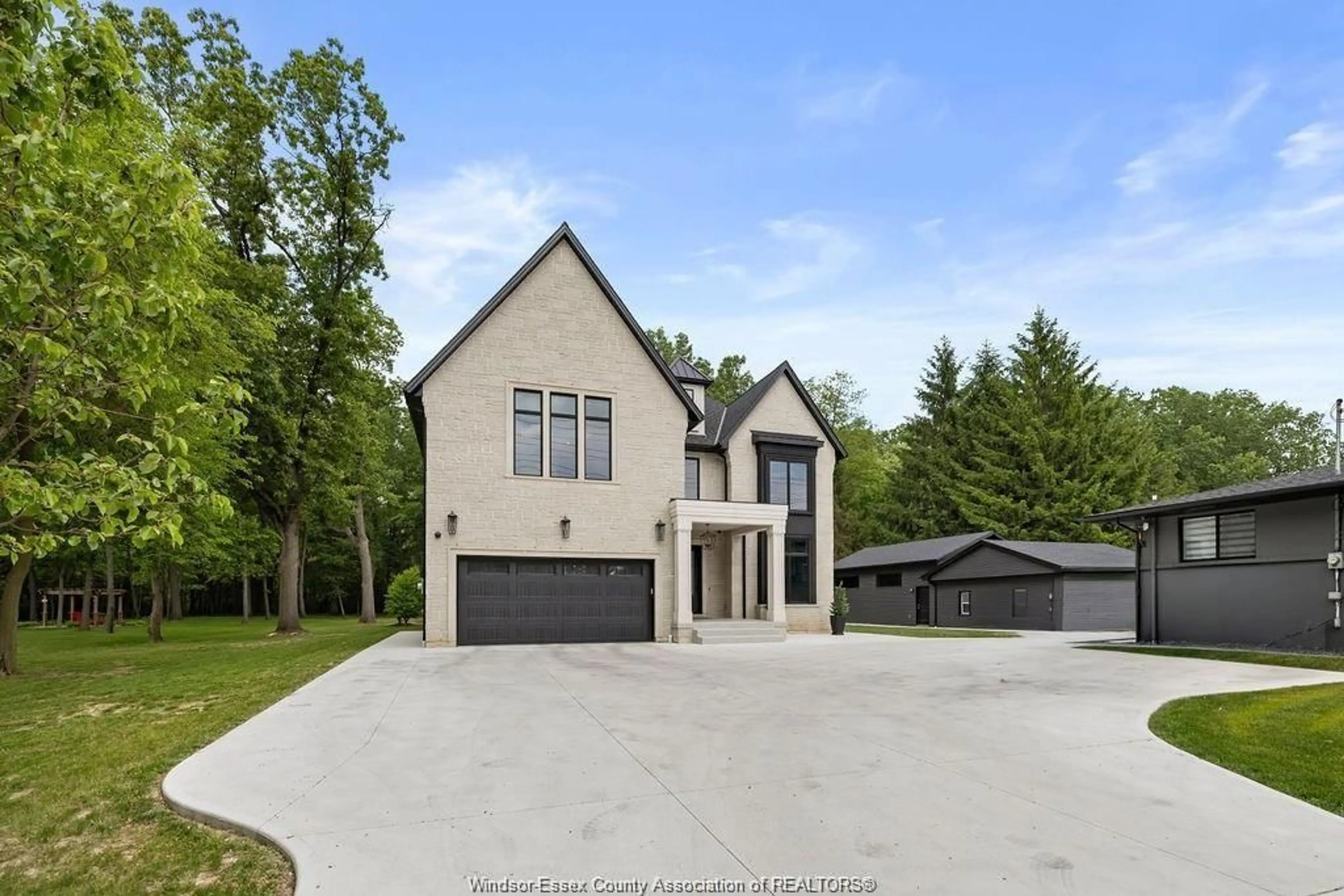 Unknown for 2490 TODD Lane, LaSalle Ontario N9H 1K5