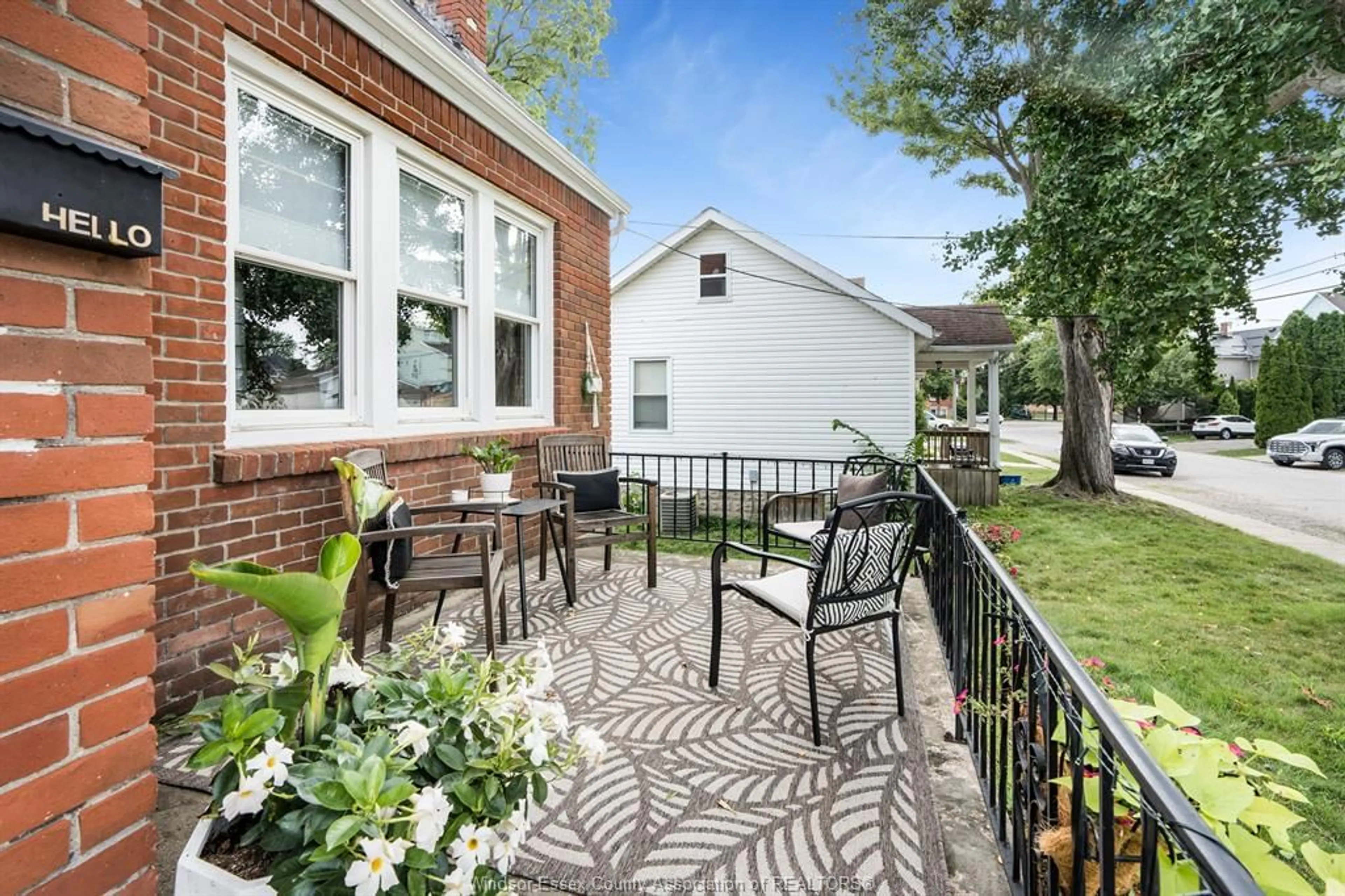 Patio, street for 11 COLLEGE, Chatham Ontario N7M 4W7