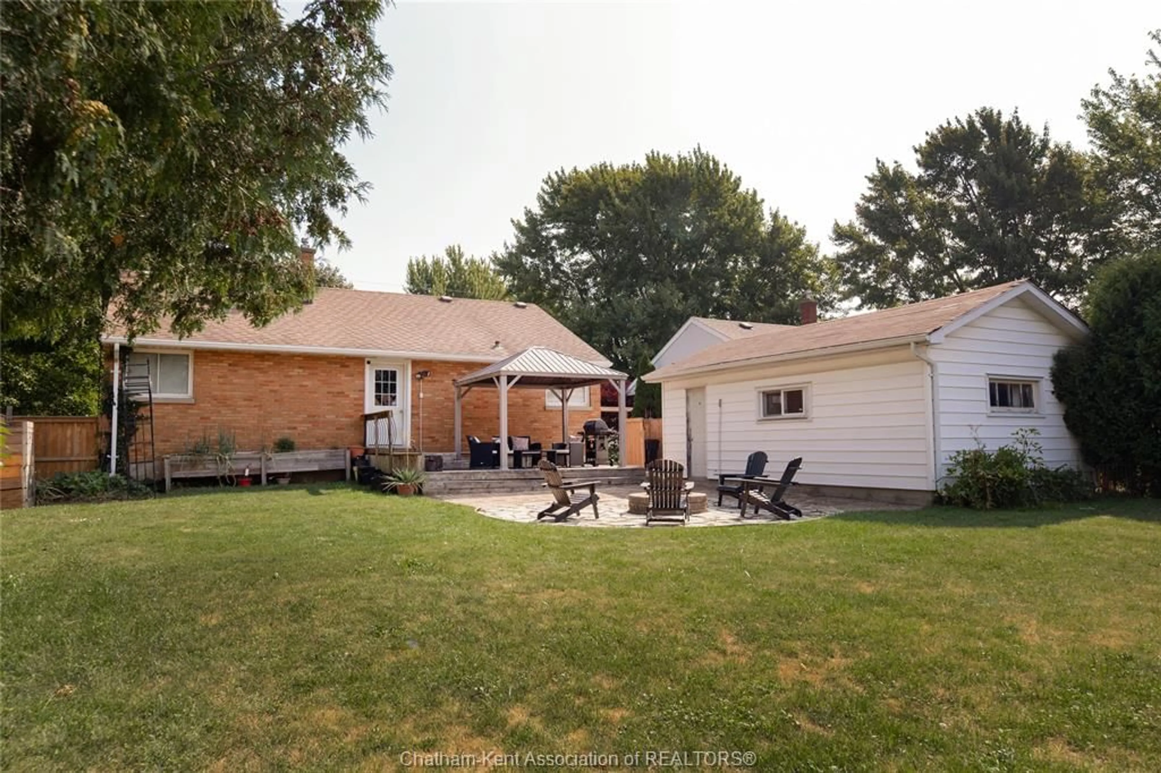 Patio, street for 26 Canterbury St, Chatham Ontario N7L 3S5