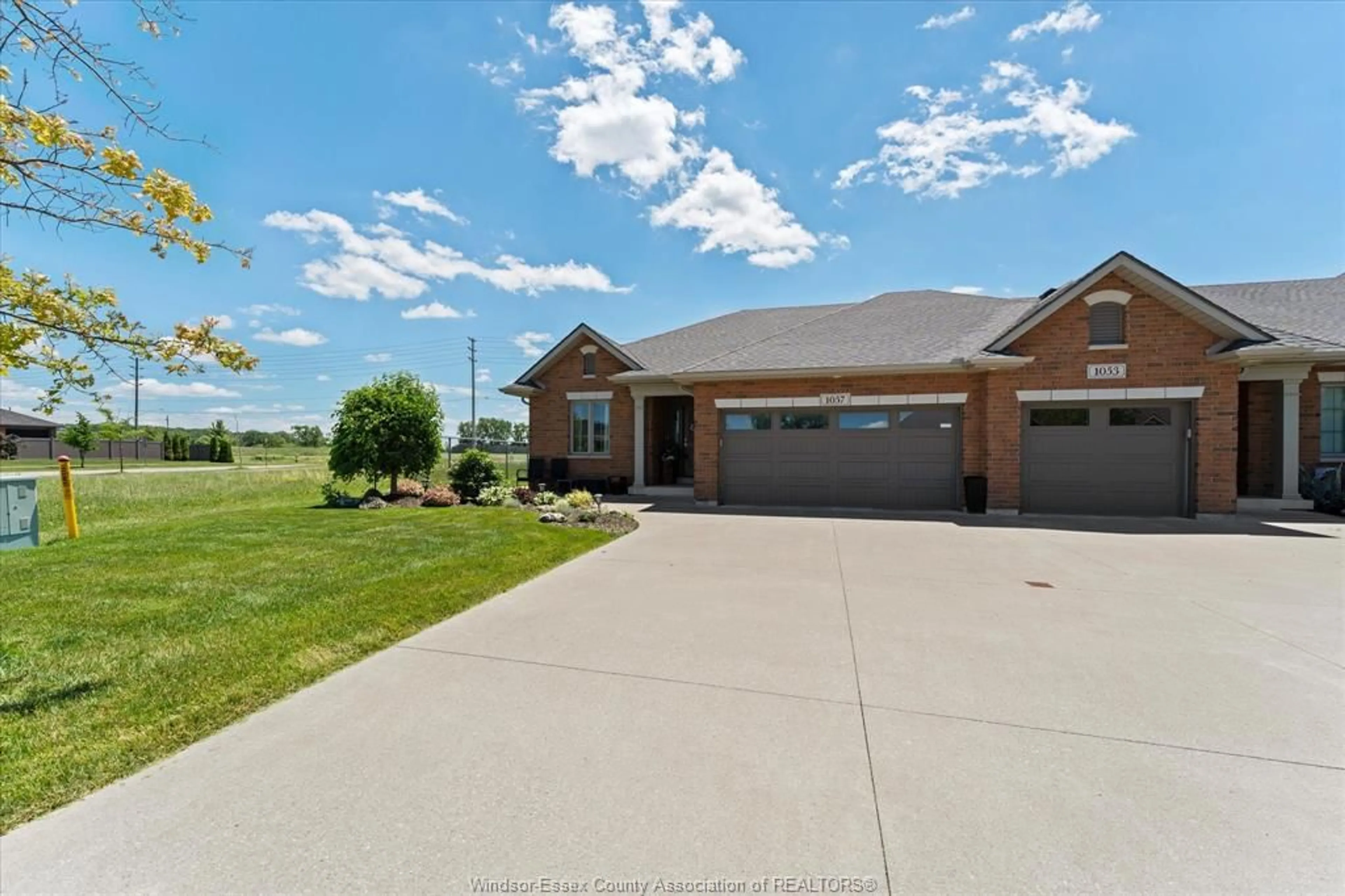 A pic from outside/outdoor area/front of a property/back of a property/a pic from drone, water/lake/river/ocean view for 1057 BRANOFF, LaSalle Ontario N9G 0G5