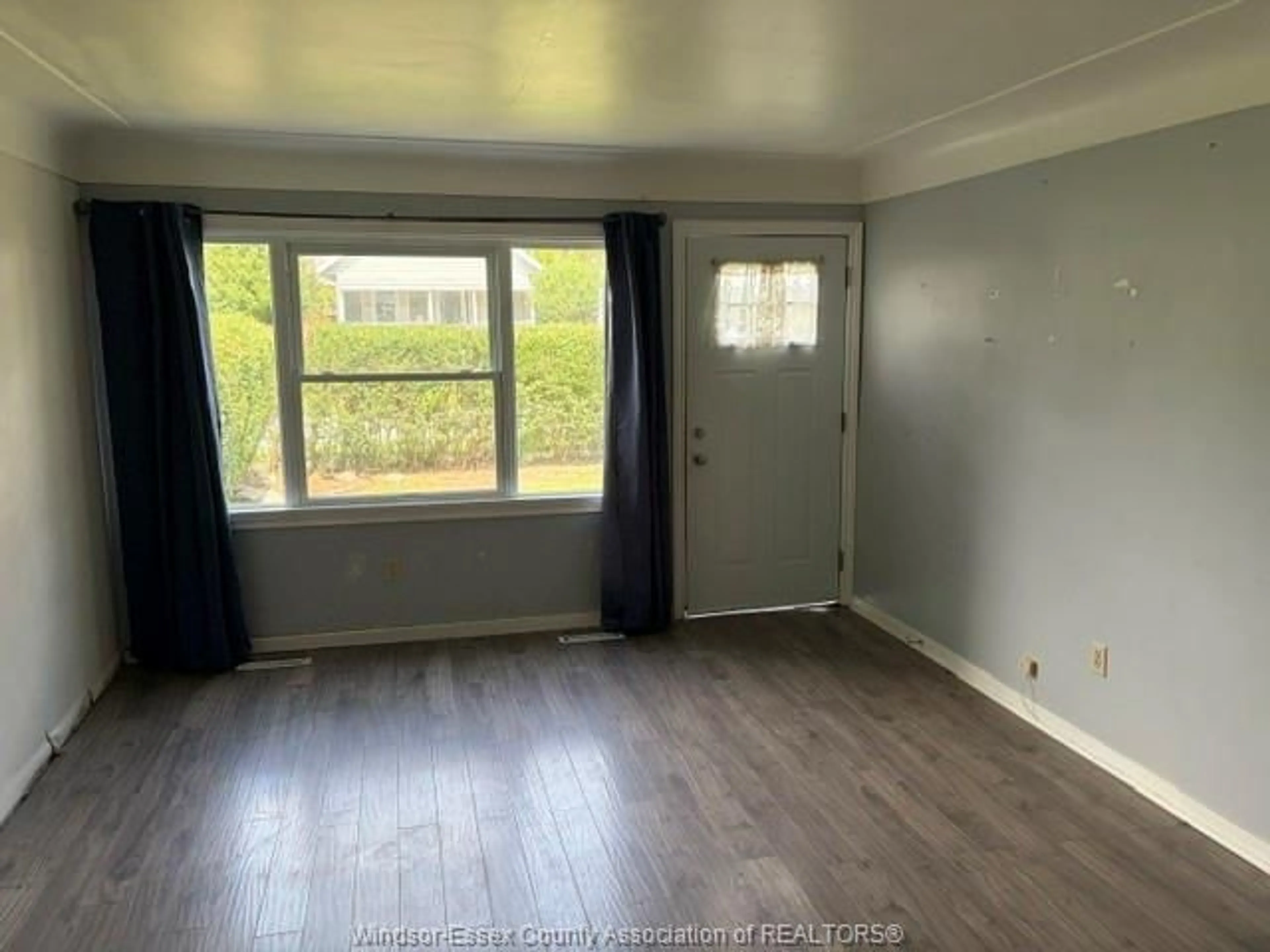 A pic of a room for 14 SMITH Ave, Leamington Ontario N8H 1G1