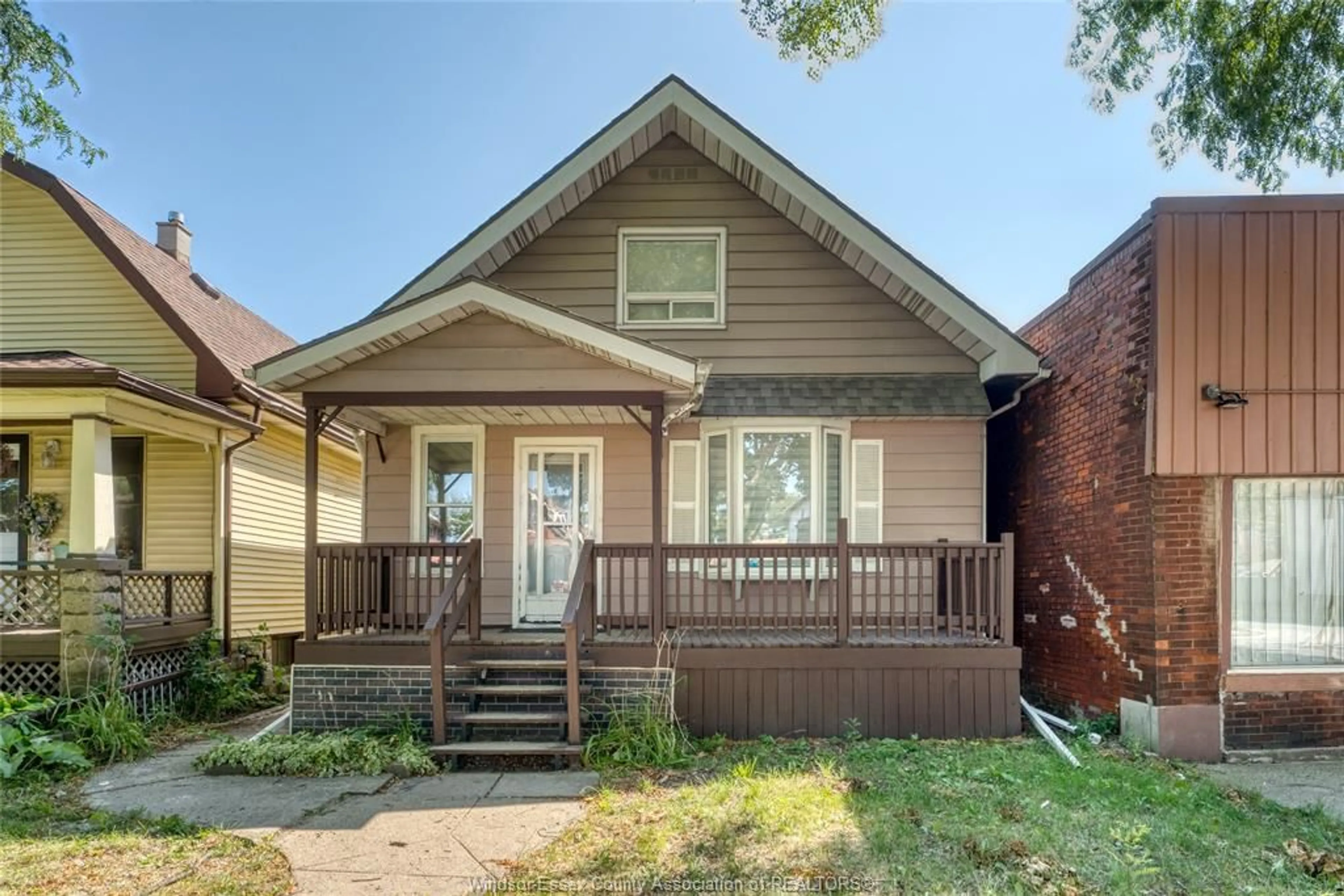 Home with brick exterior material, street for 1488 LINCOLN, Windsor Ontario N8Y 2J1